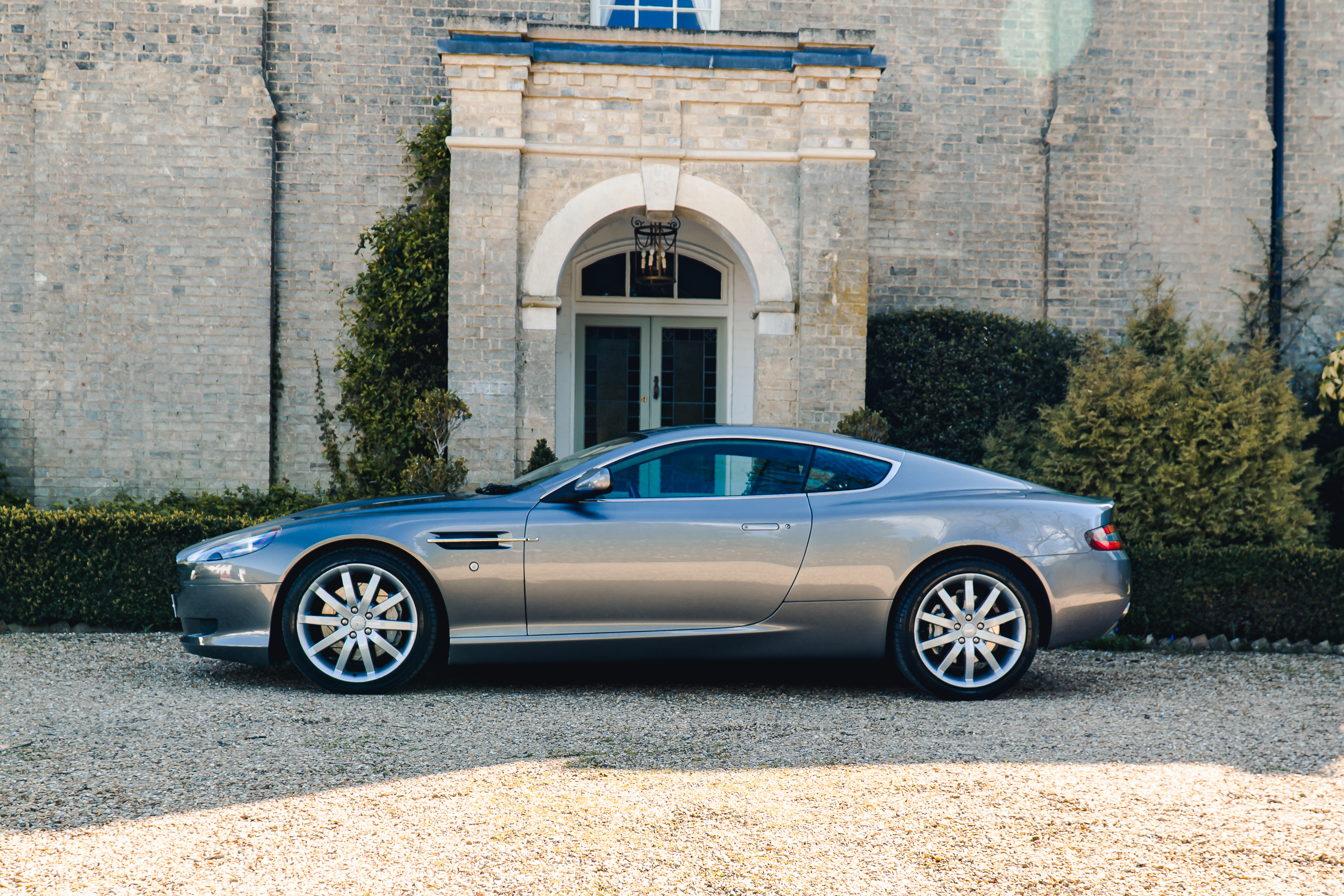 2005 ASTON MARTIN DB9