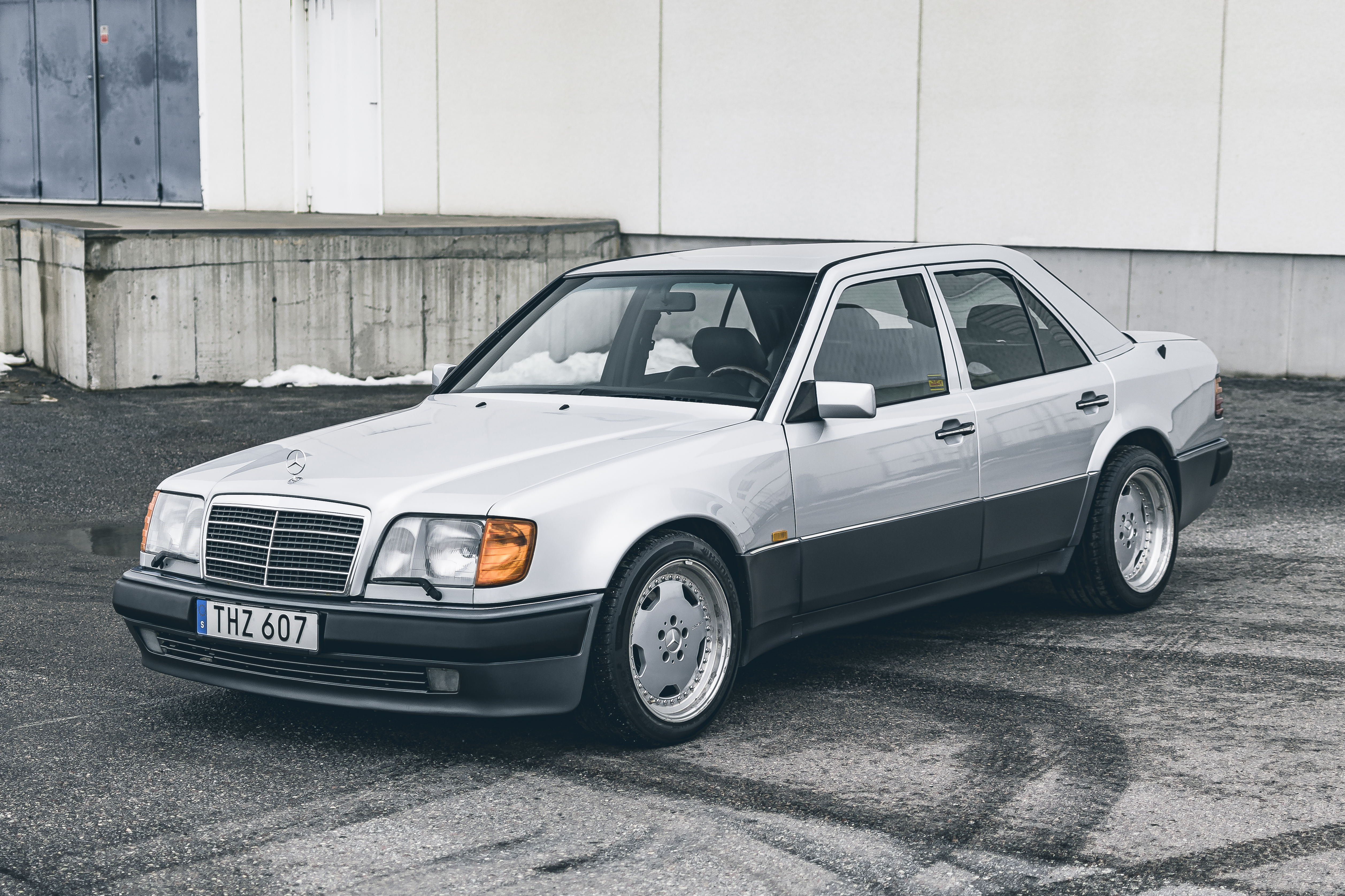 1992 MERCEDES-BENZ (W124) 500E