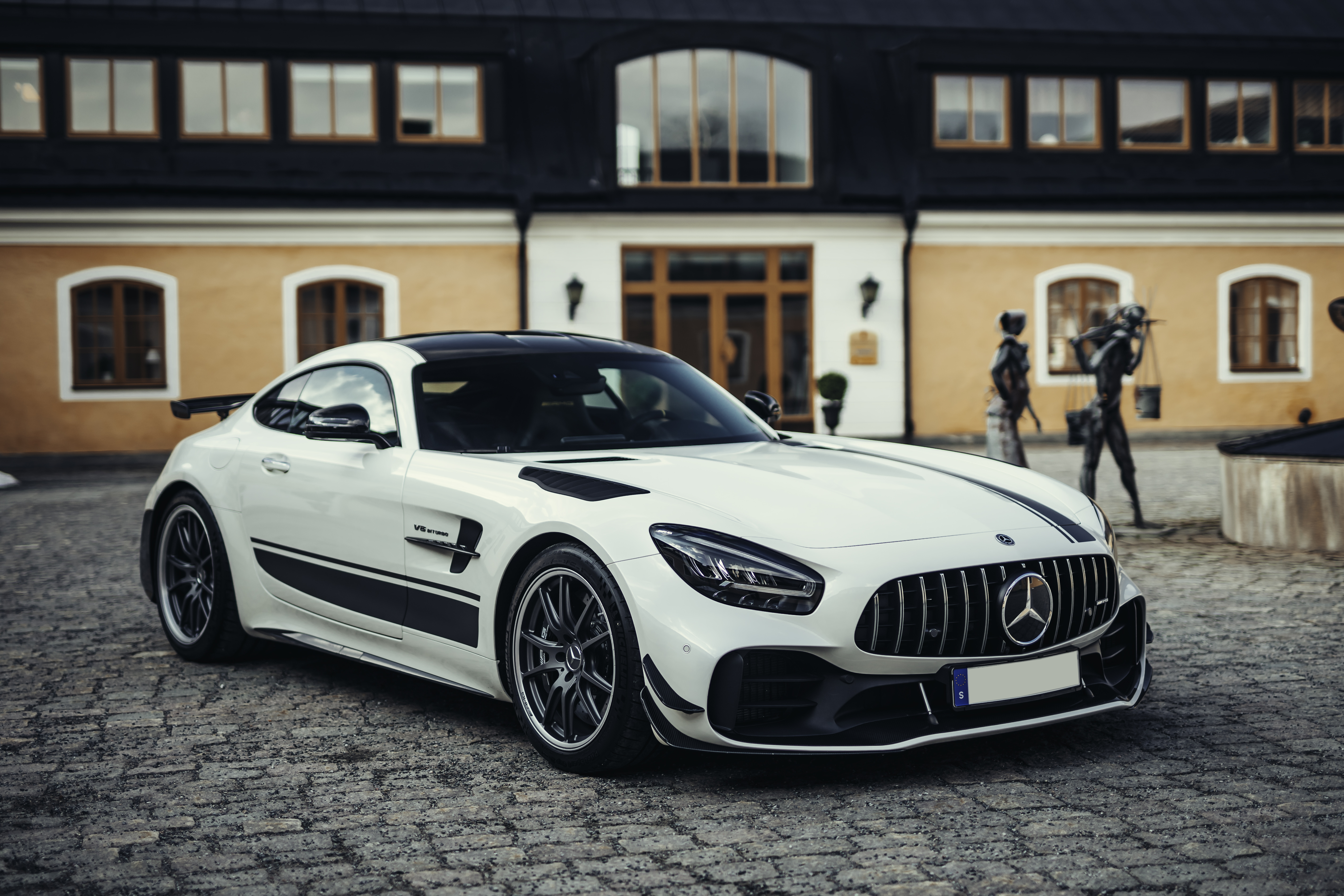 2019 MERCEDES-AMG GT R PRO