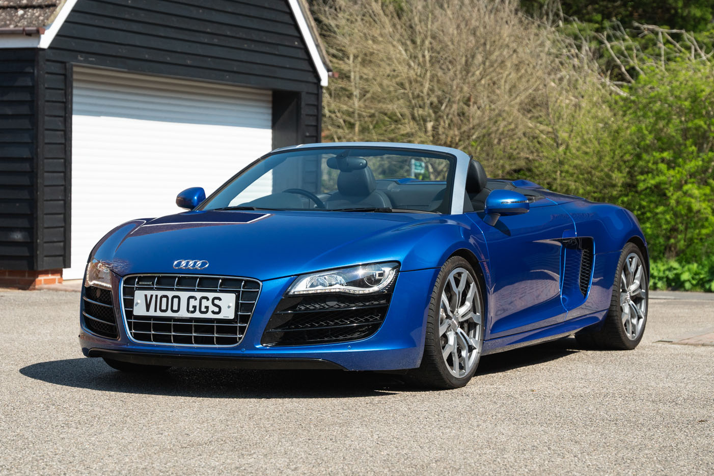 2010 AUDI R8 V10 SPYDER - MANUAL