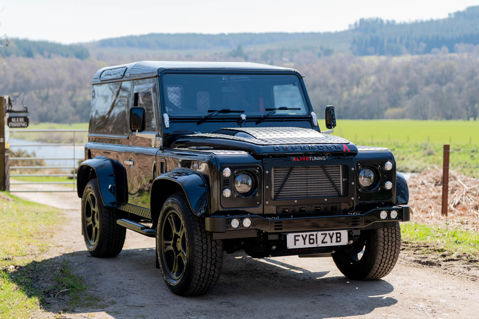 2011 LAND ROVER DEFENDER 90 - ALIVE TUNING