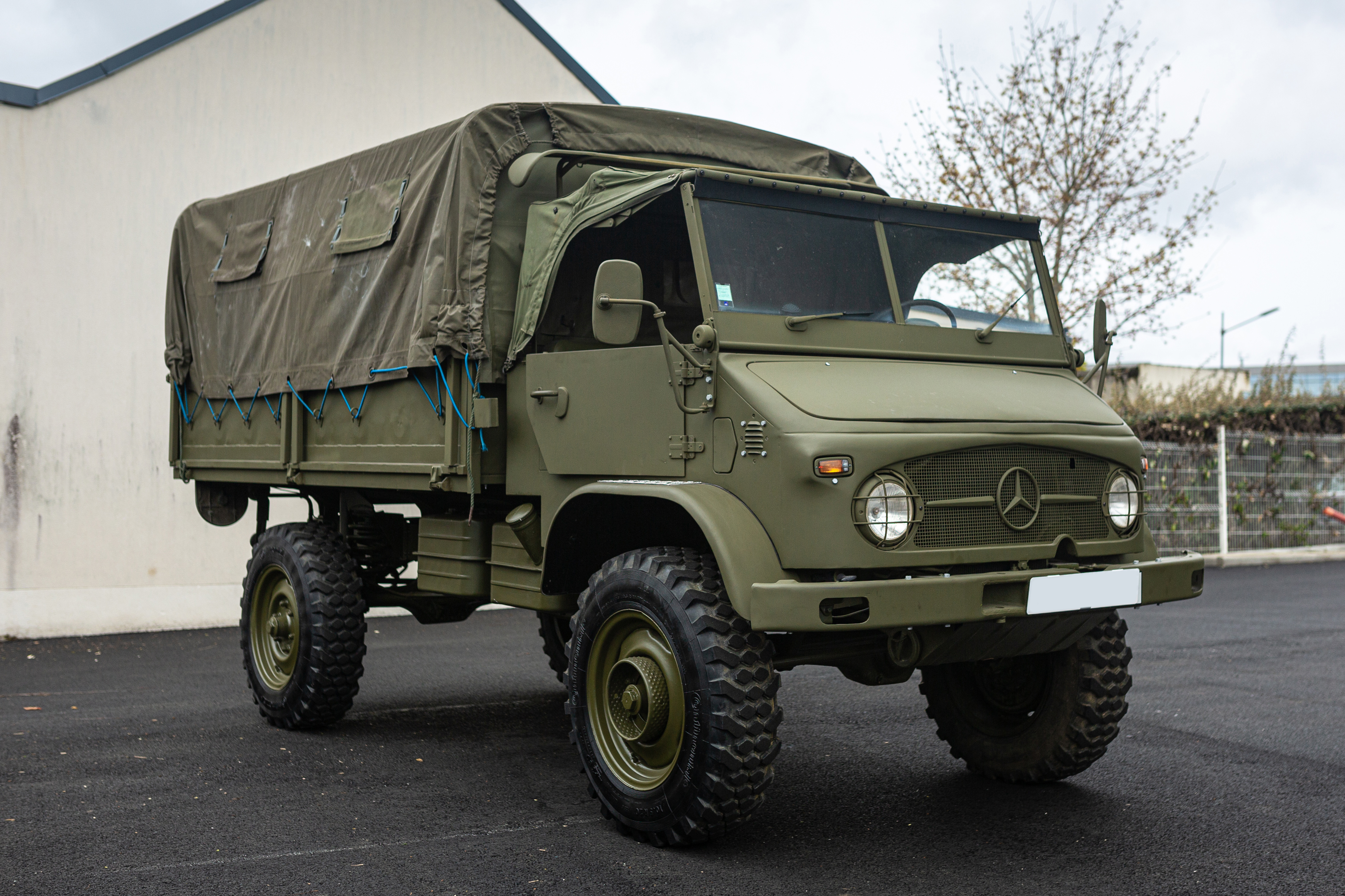 1968 MERCEDES-BENZ UNIMOG 404.114