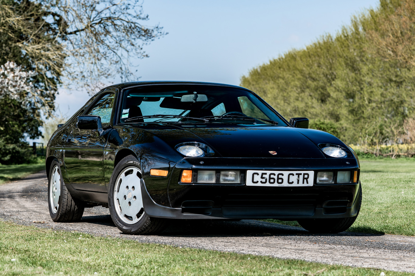 1986 PORSCHE 928 S