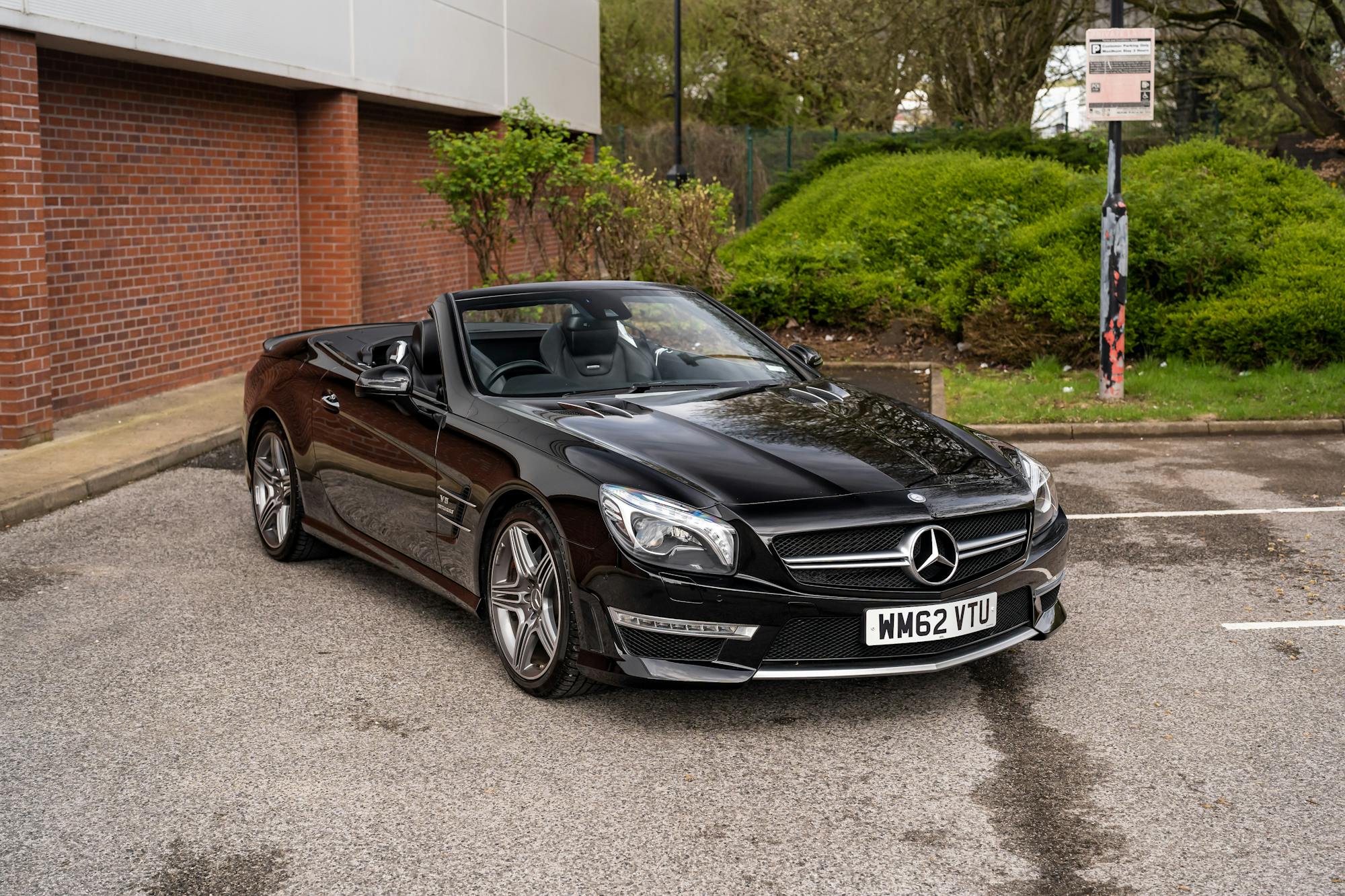 2012 MERCEDES-BENZ (R231) SL63 AMG