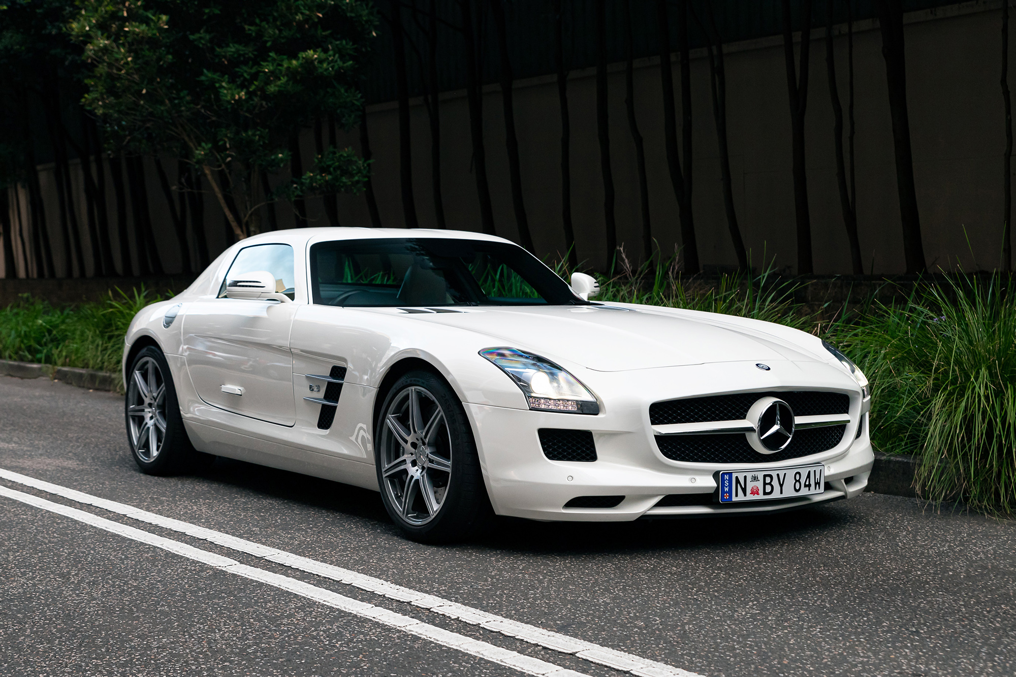 2011 MERCEDES-BENZ SLS AMG