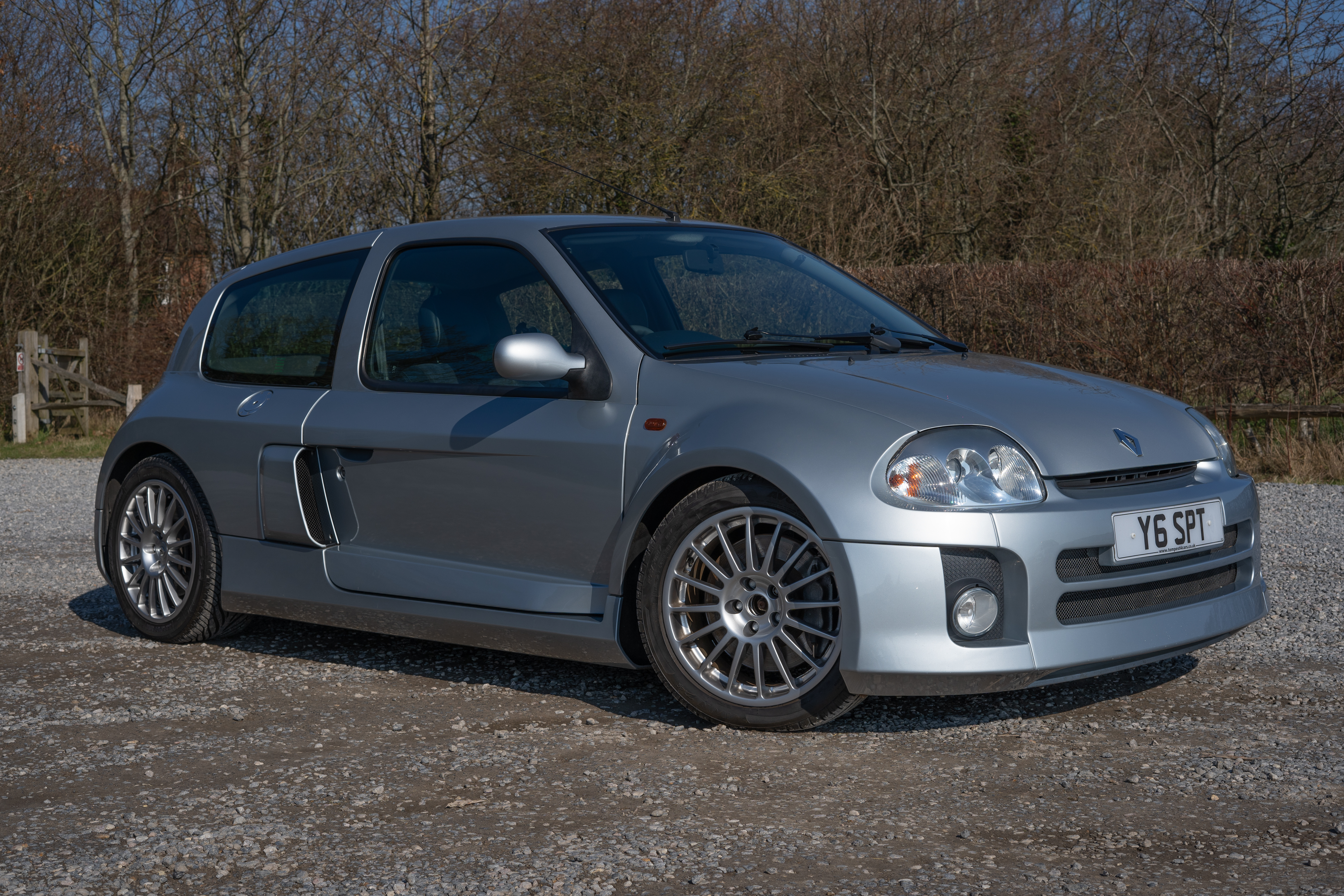 2001 RENAULT CLIO V6 PHASE 1 - 31,382 MILES