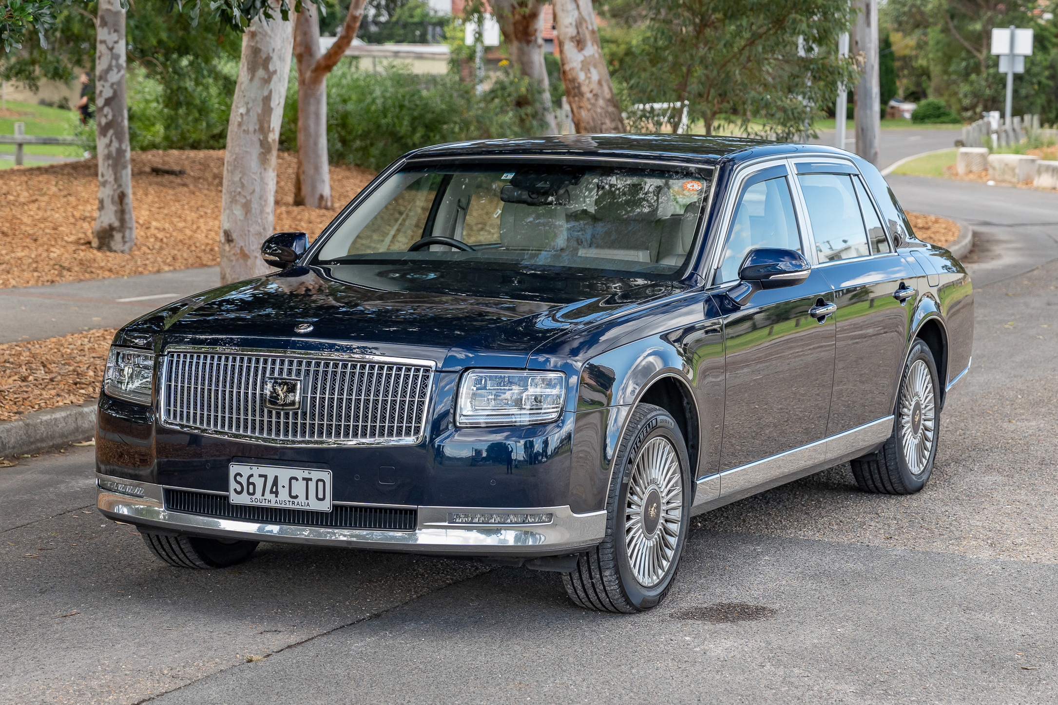 2019 TOYOTA CENTURY