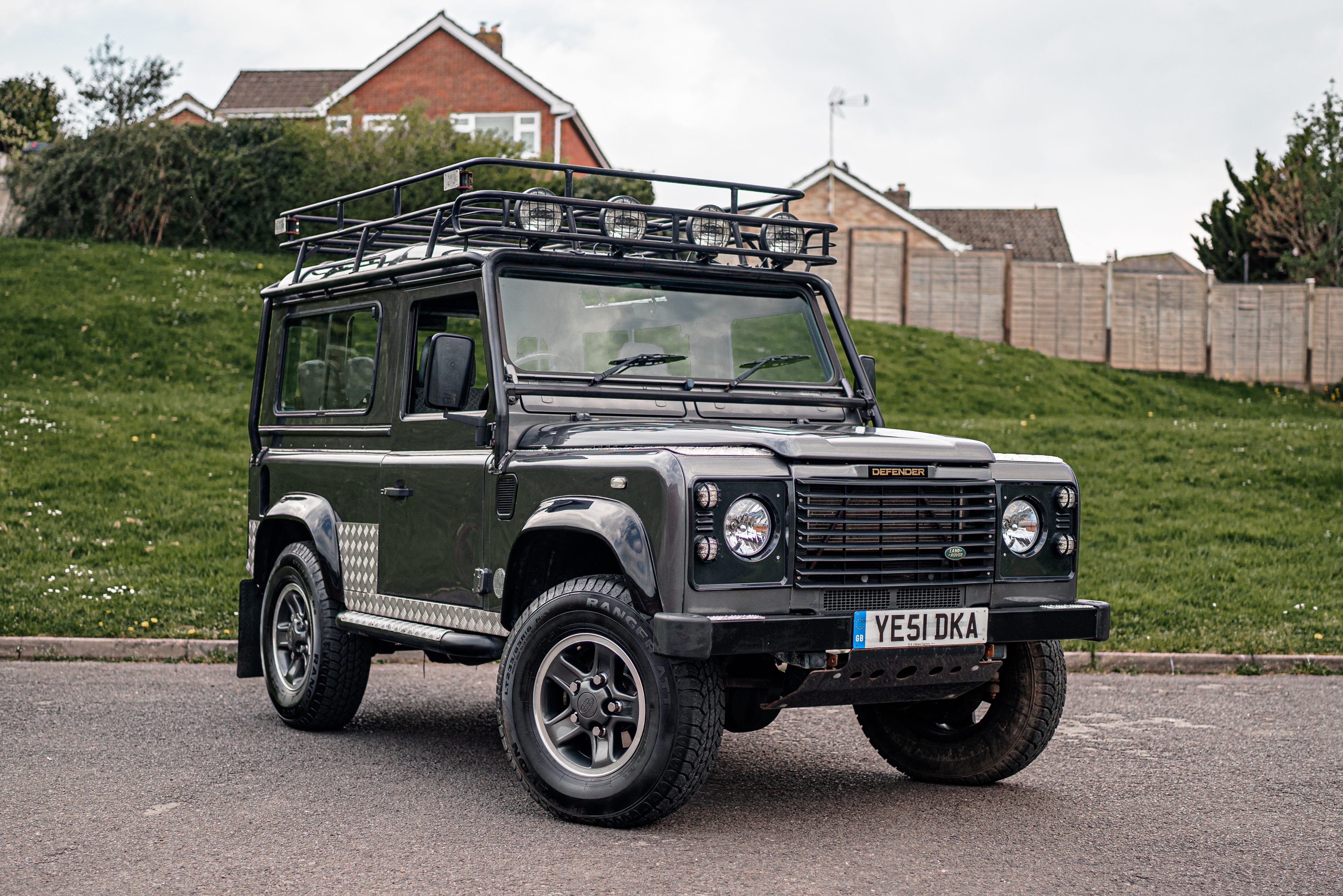 2001 LAND ROVER DEFENDER 90 'TOMB RAIDER'