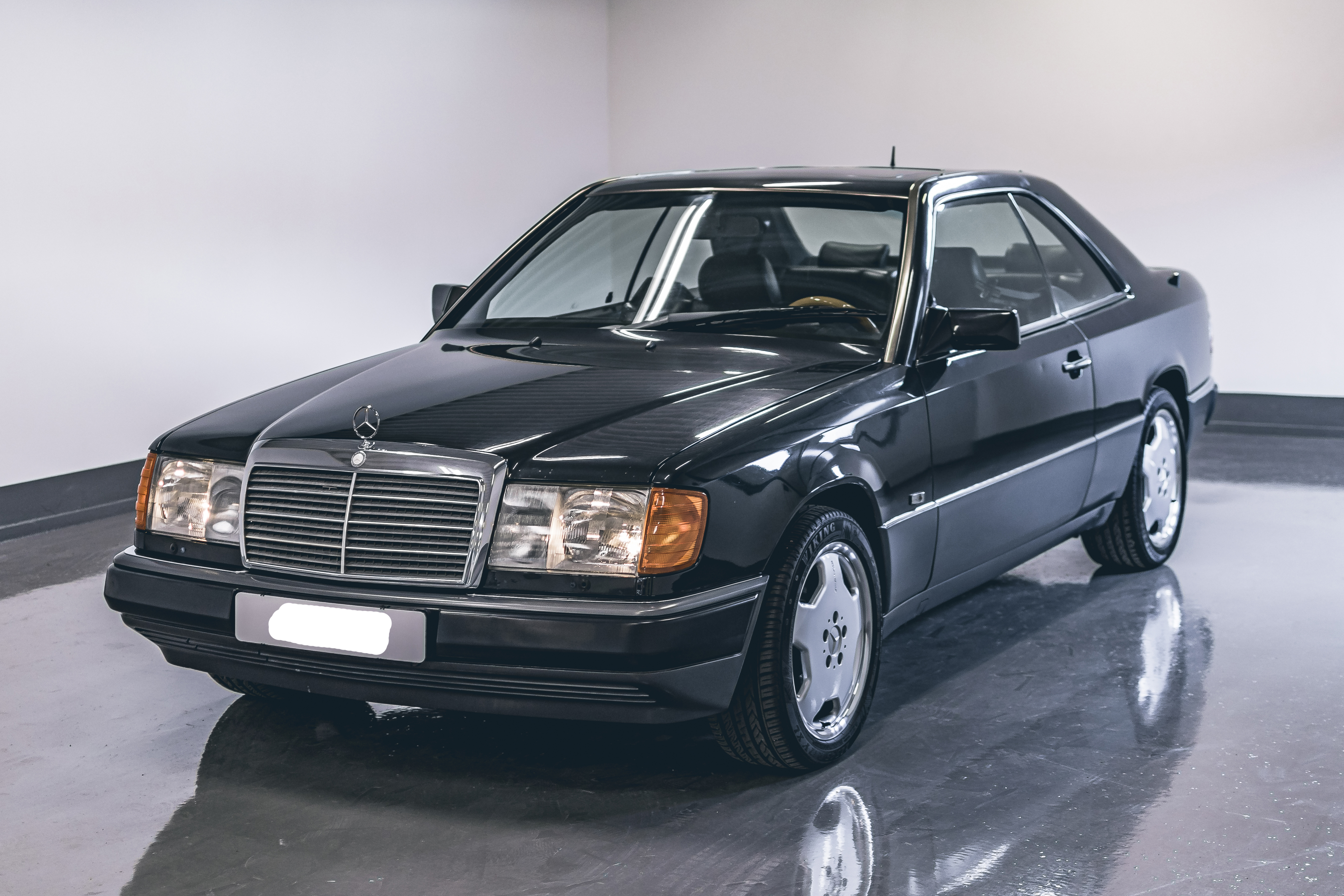 1990 MERCEDES-BENZ (W124) 300 CE-24V