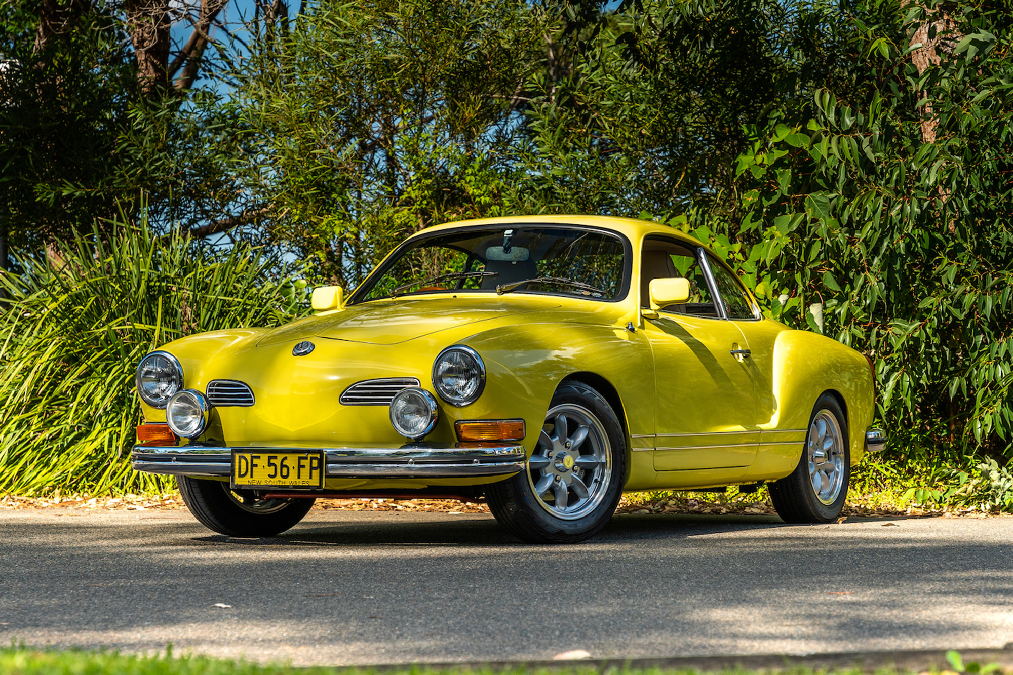 1973 VOLKSWAGEN KARMANN GHIA COUPE