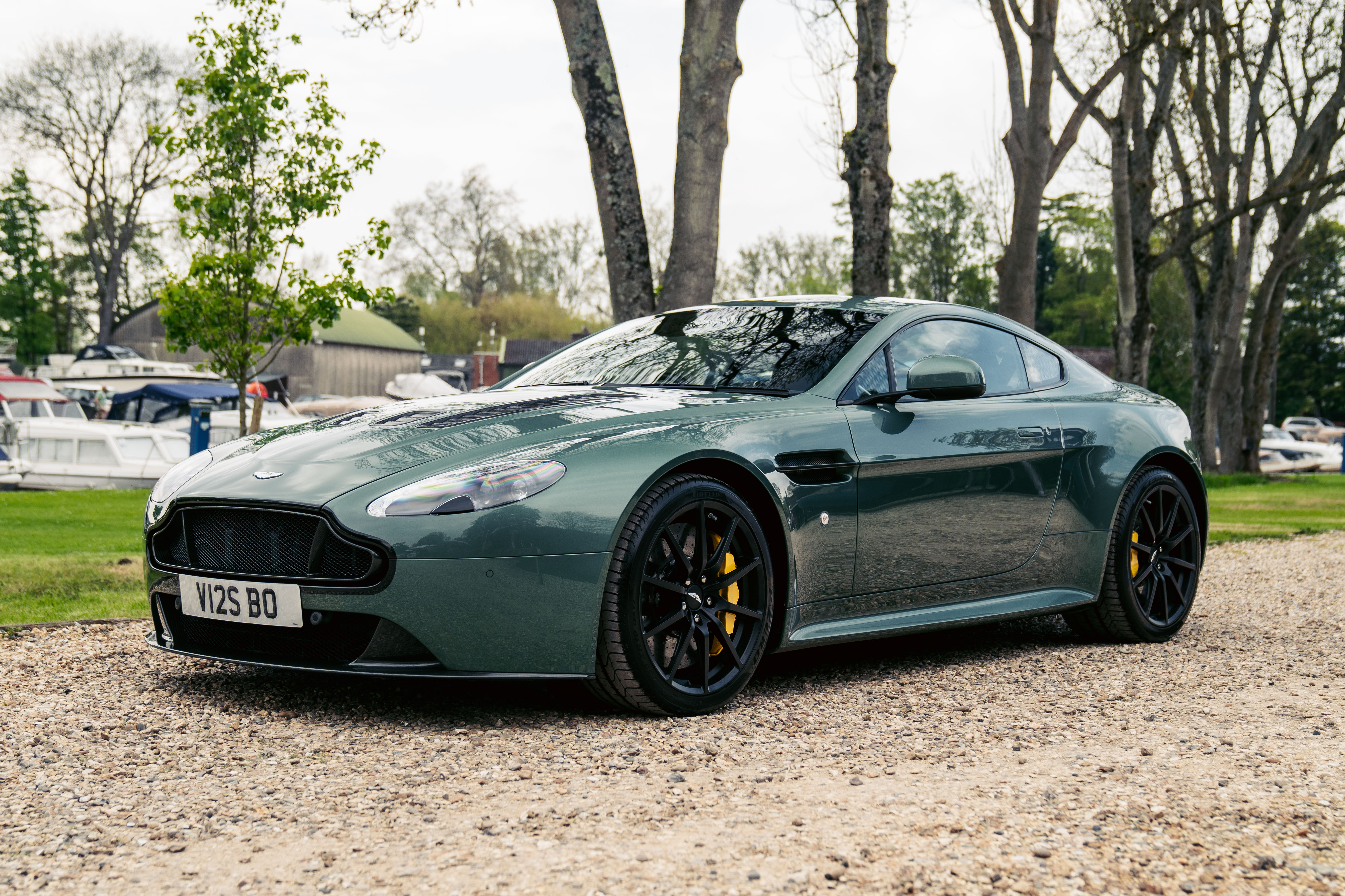 2016 ASTON MARTIN V12 VANTAGE S - 4,044 MILES