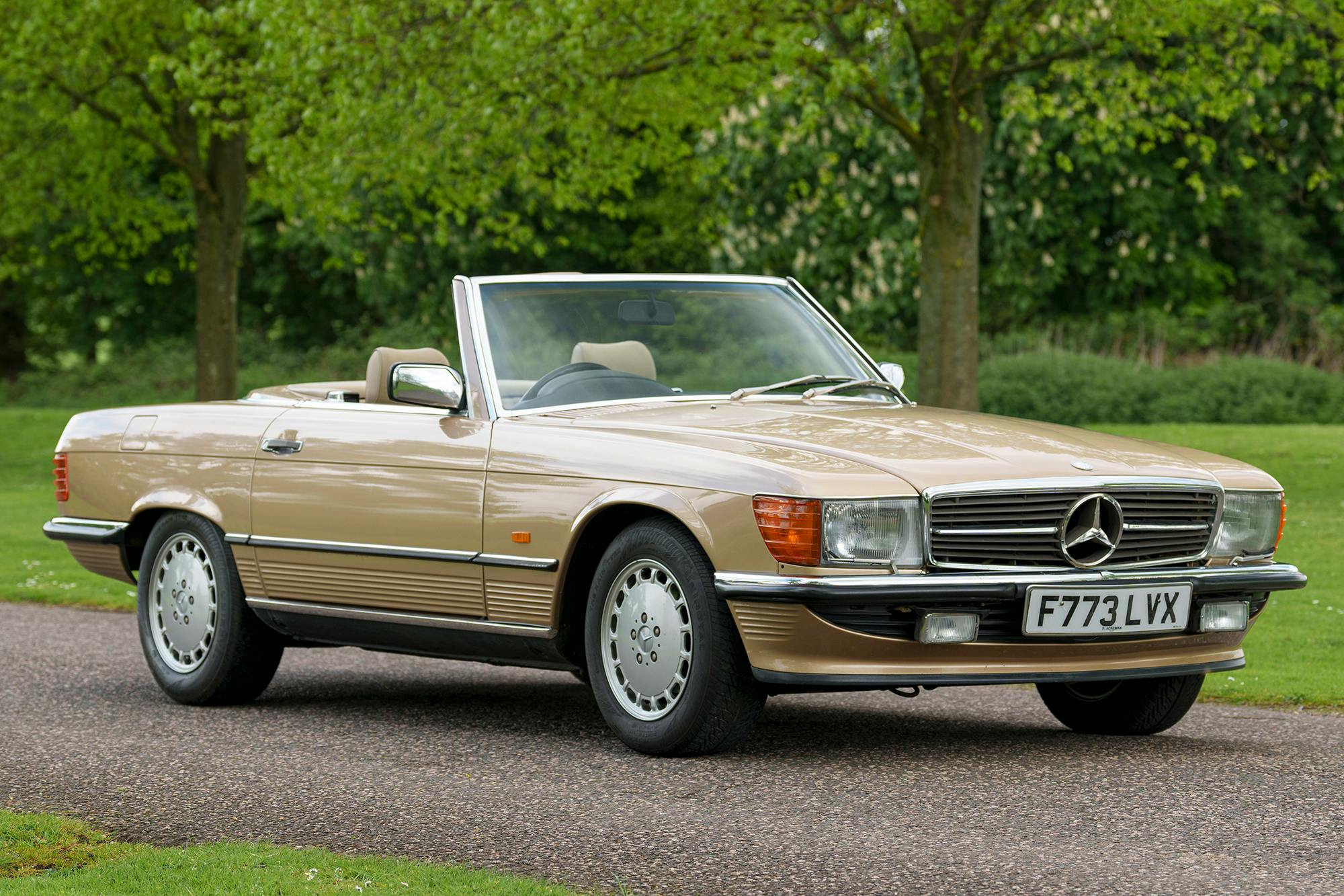 1988 MERCEDES-BENZ (R107) 300 SL