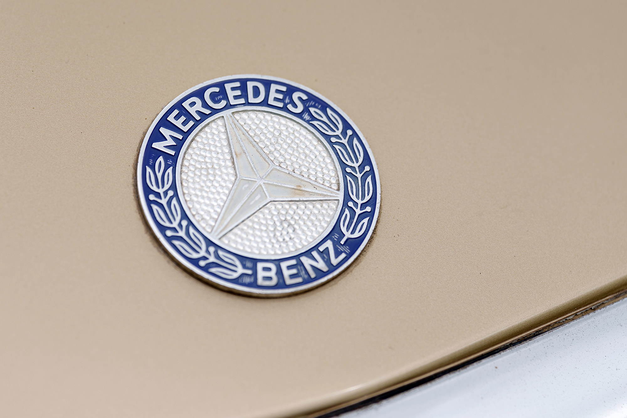 TYPENZEICHEN ORIGINAL MERCEDES 350 SLC R107 Schriftzug Typenschild
