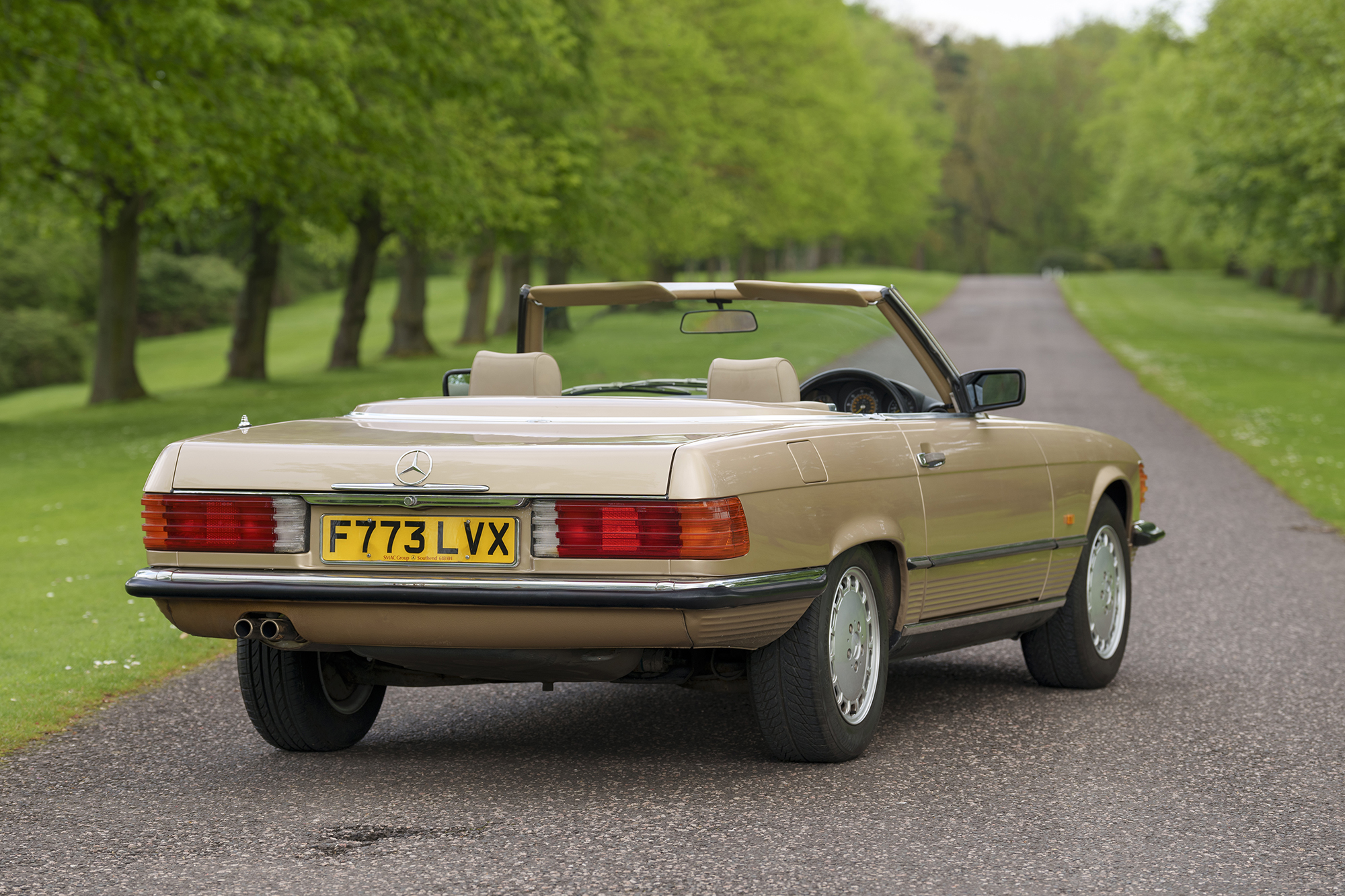 1988 MERCEDES-BENZ (R107) 300 SL