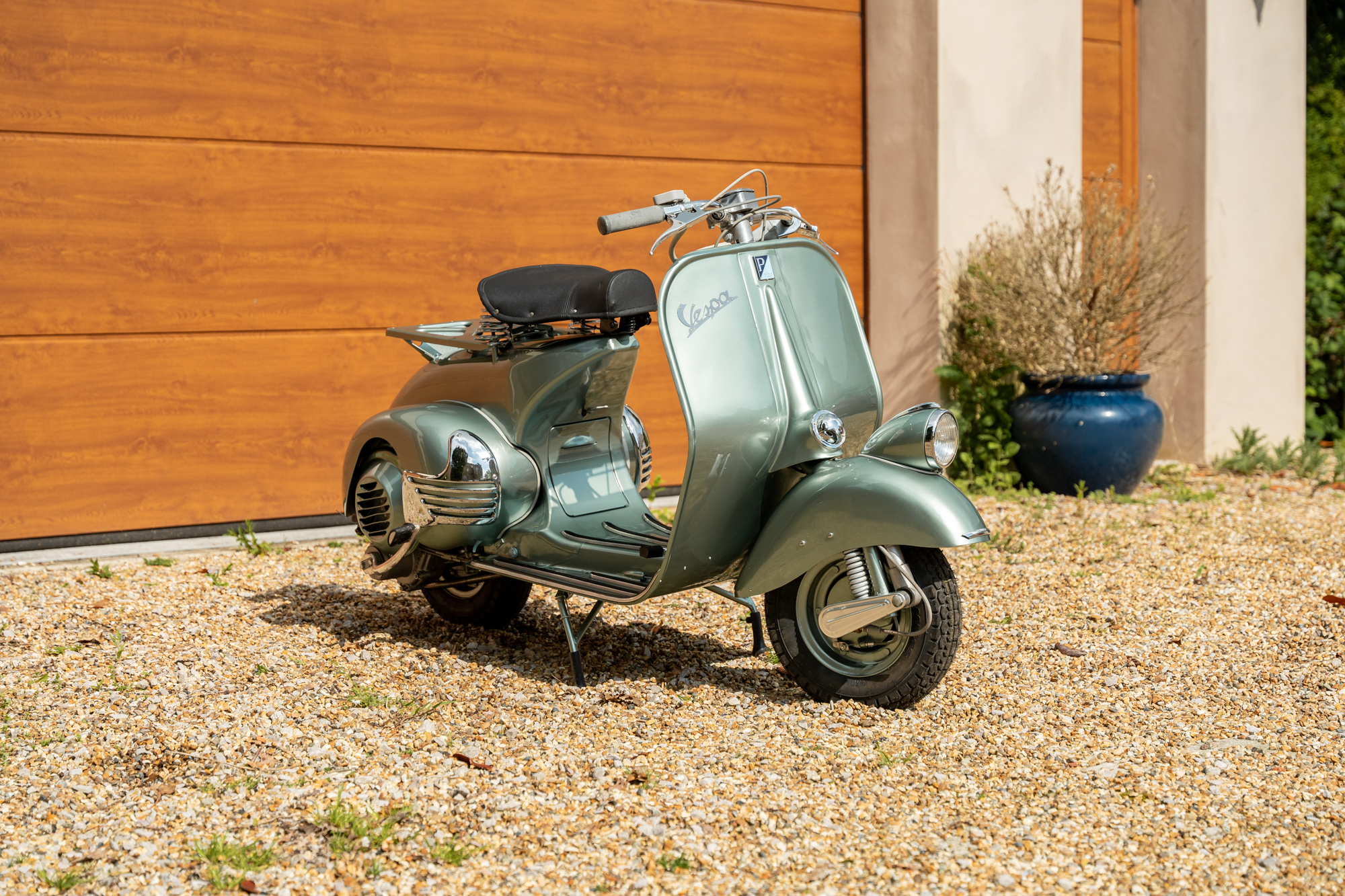 Wunderbar Vespa Faro Basso Bildnull