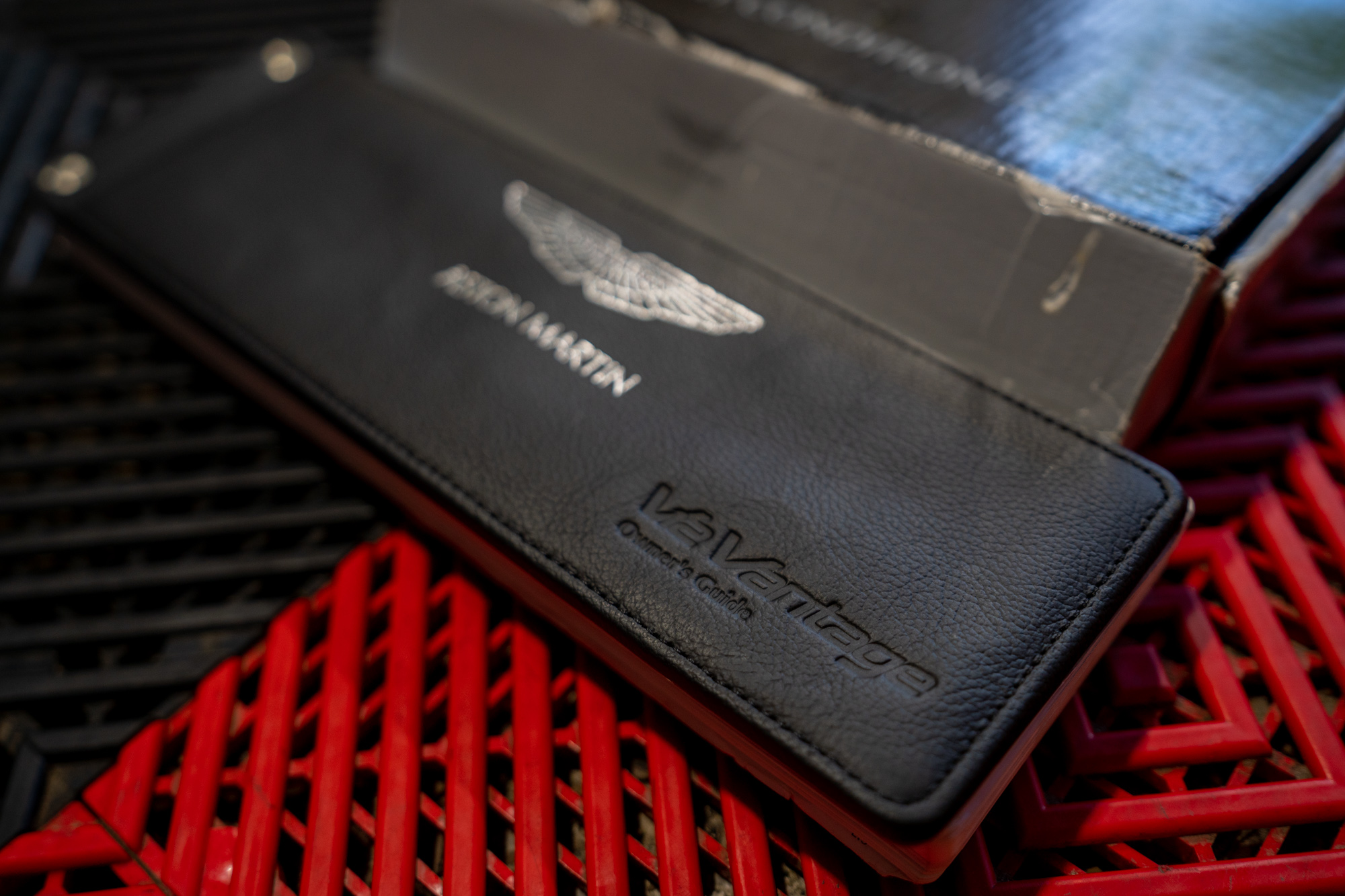 Leren sleutelhanger met tekst of telefoonnummer leer gepersonaliseerd