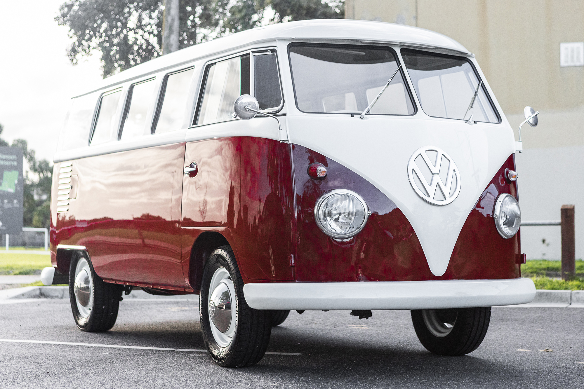 1962 VOLKSWAGEN T1 SPLITSCREEN MICROBUS