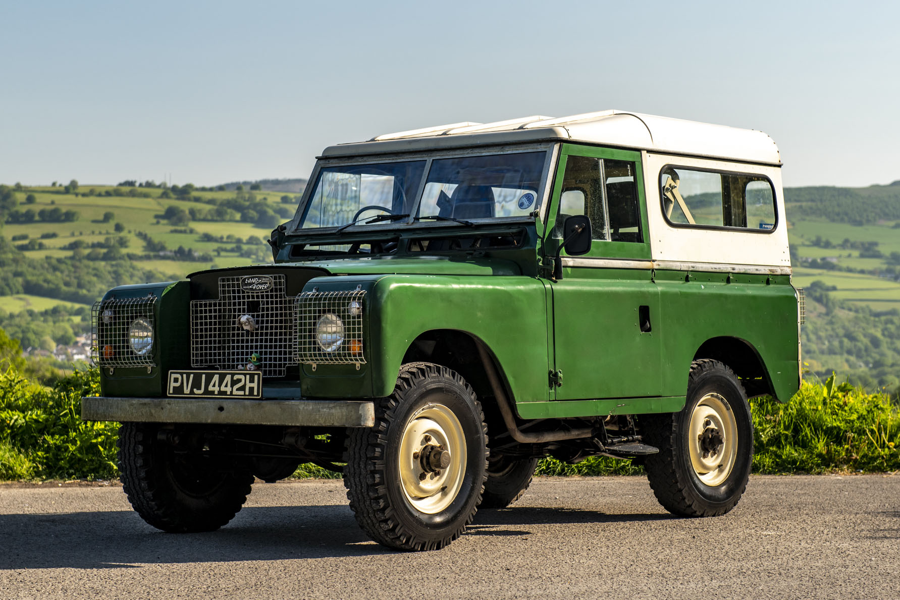 1969 LAND ROVER SERIES IIA 88"