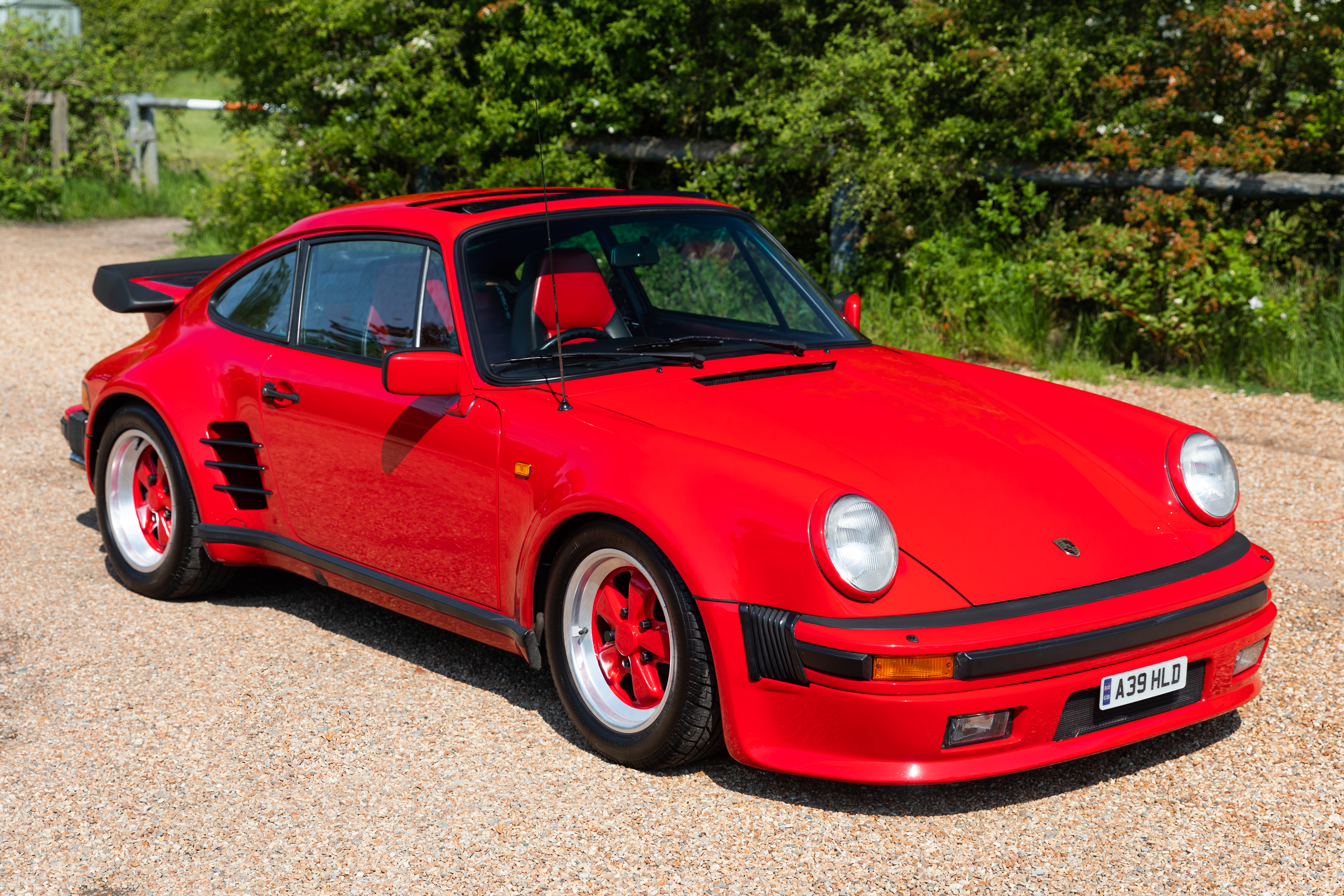 1983 PORSCHE 911 (930) TURBO - FACTORY PERFORMANCE PACKAGE for