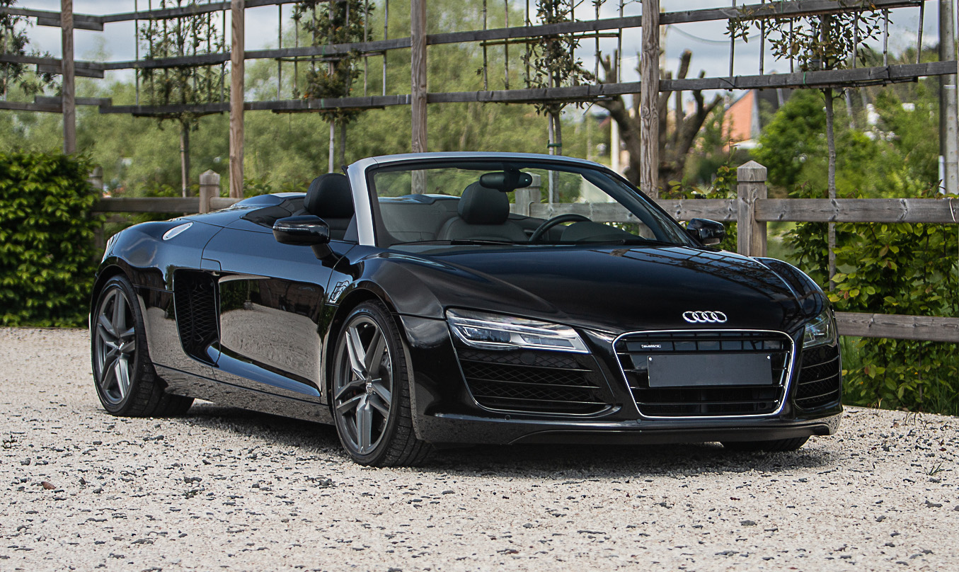 2014 AUDI R8 V8 SPYDER