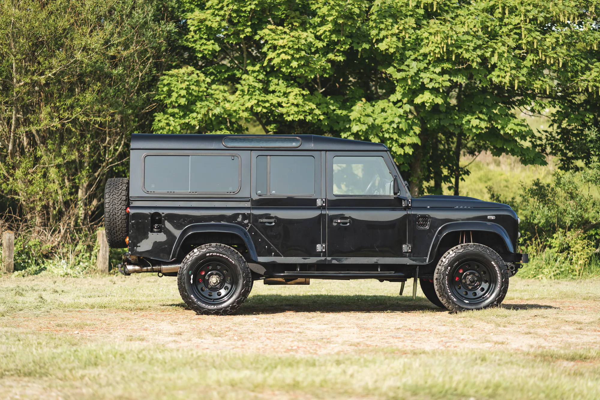 2009 LAND ROVER DEFENDER 110 - LS3 V8