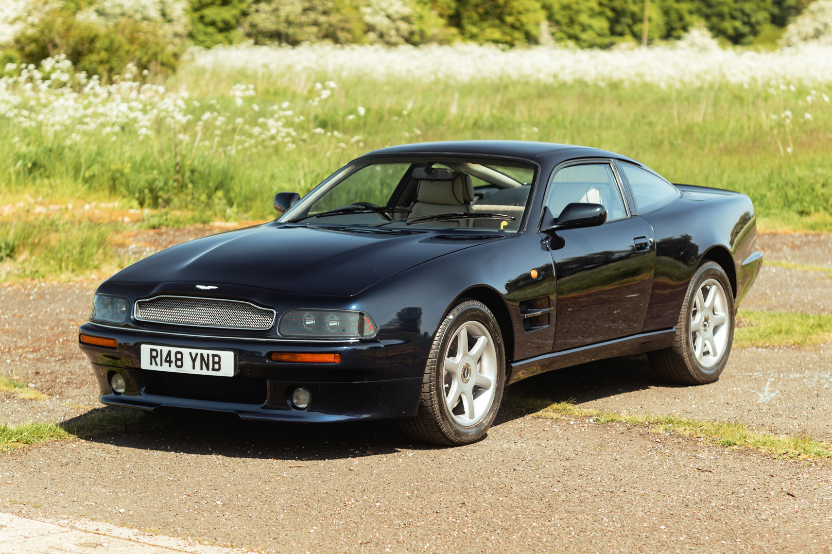 1997 ASTON MARTIN V8 COUPE