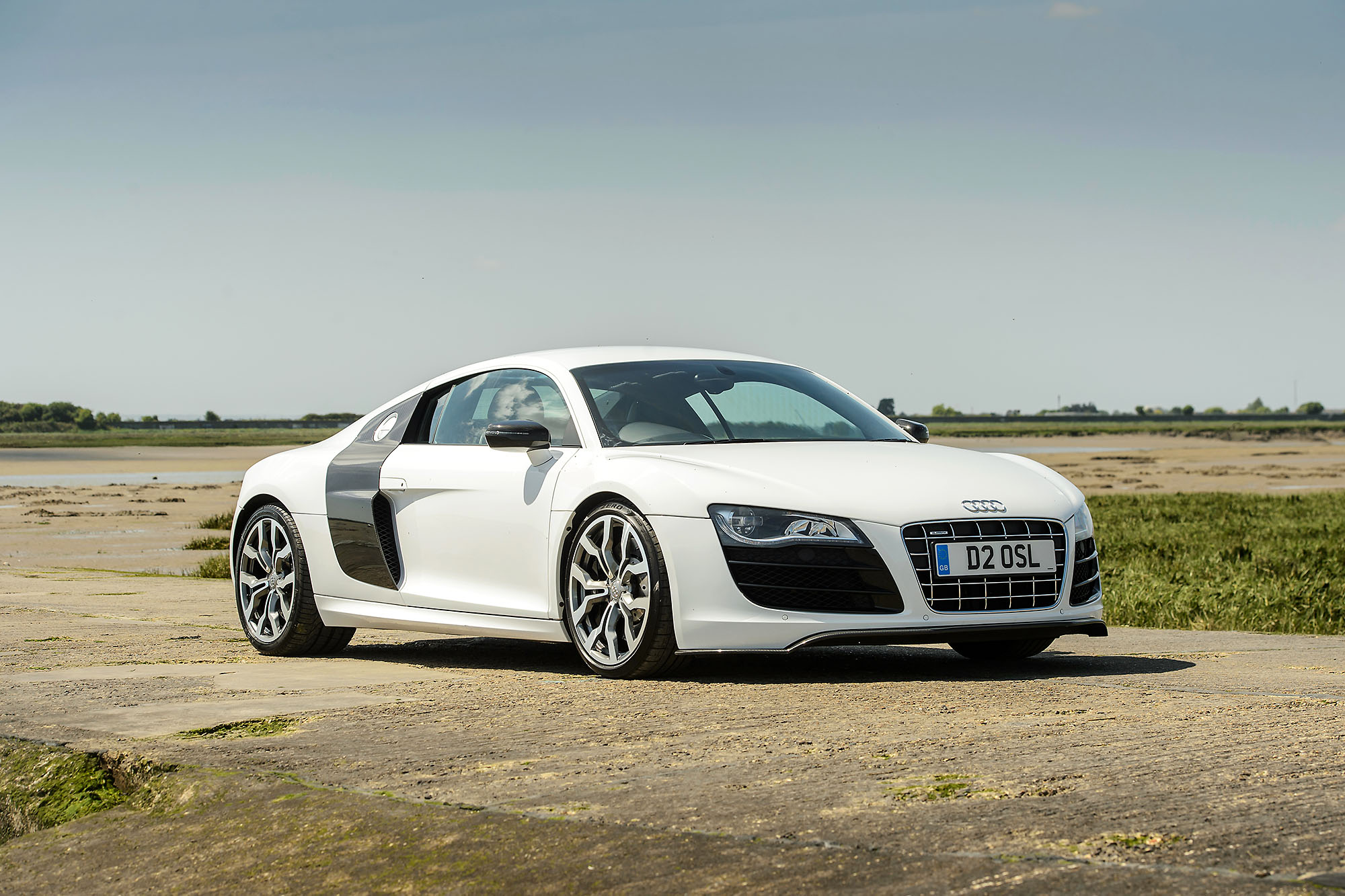 2009 AUDI R8 V8 - MANUAL