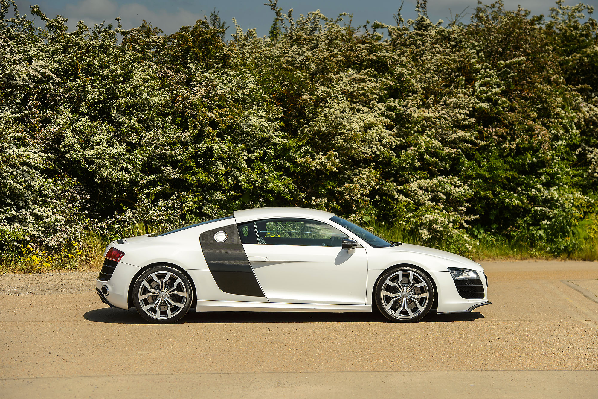2009 AUDI R8 V8 - MANUAL