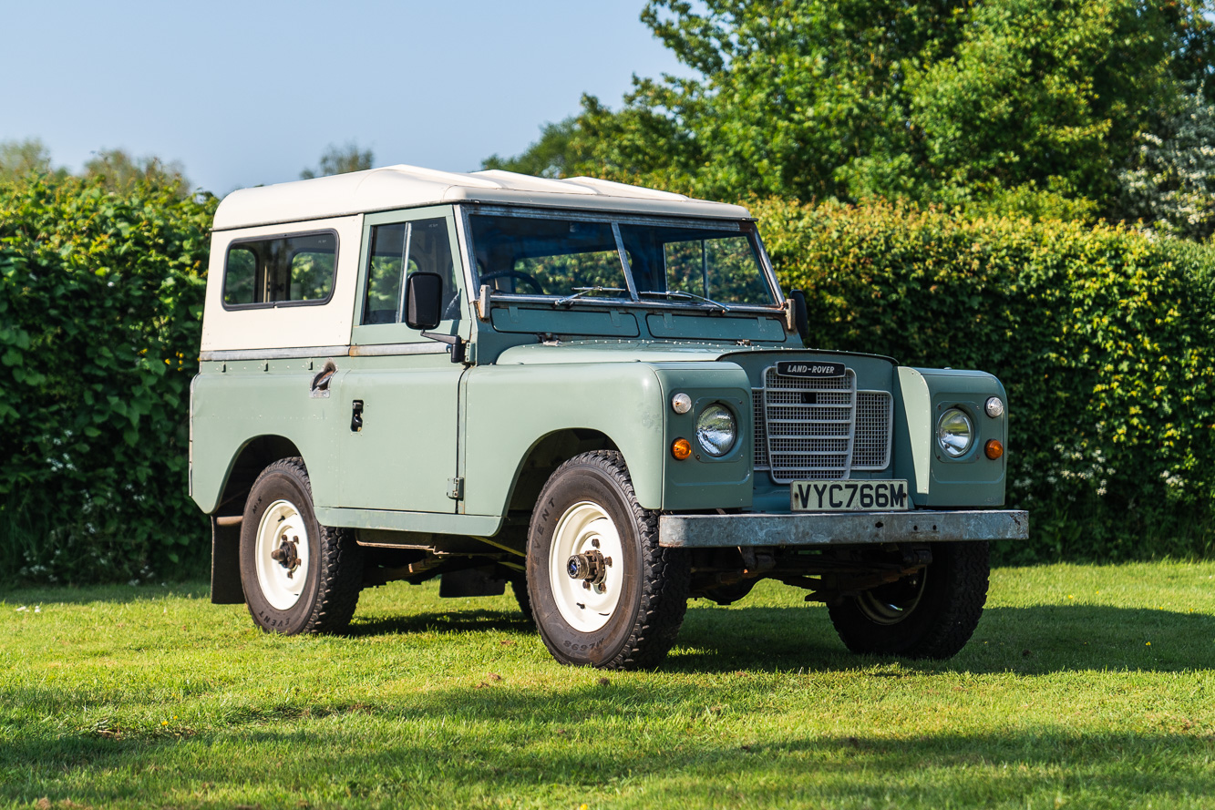 1974 LAND ROVER SERIES III 88"