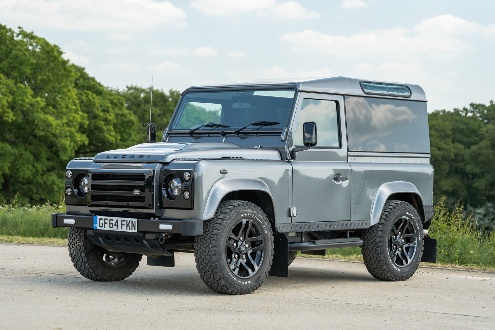 2014 LAND ROVER DEFENDER 90 'LUCARI' - 13,061 MILES - VAT Q