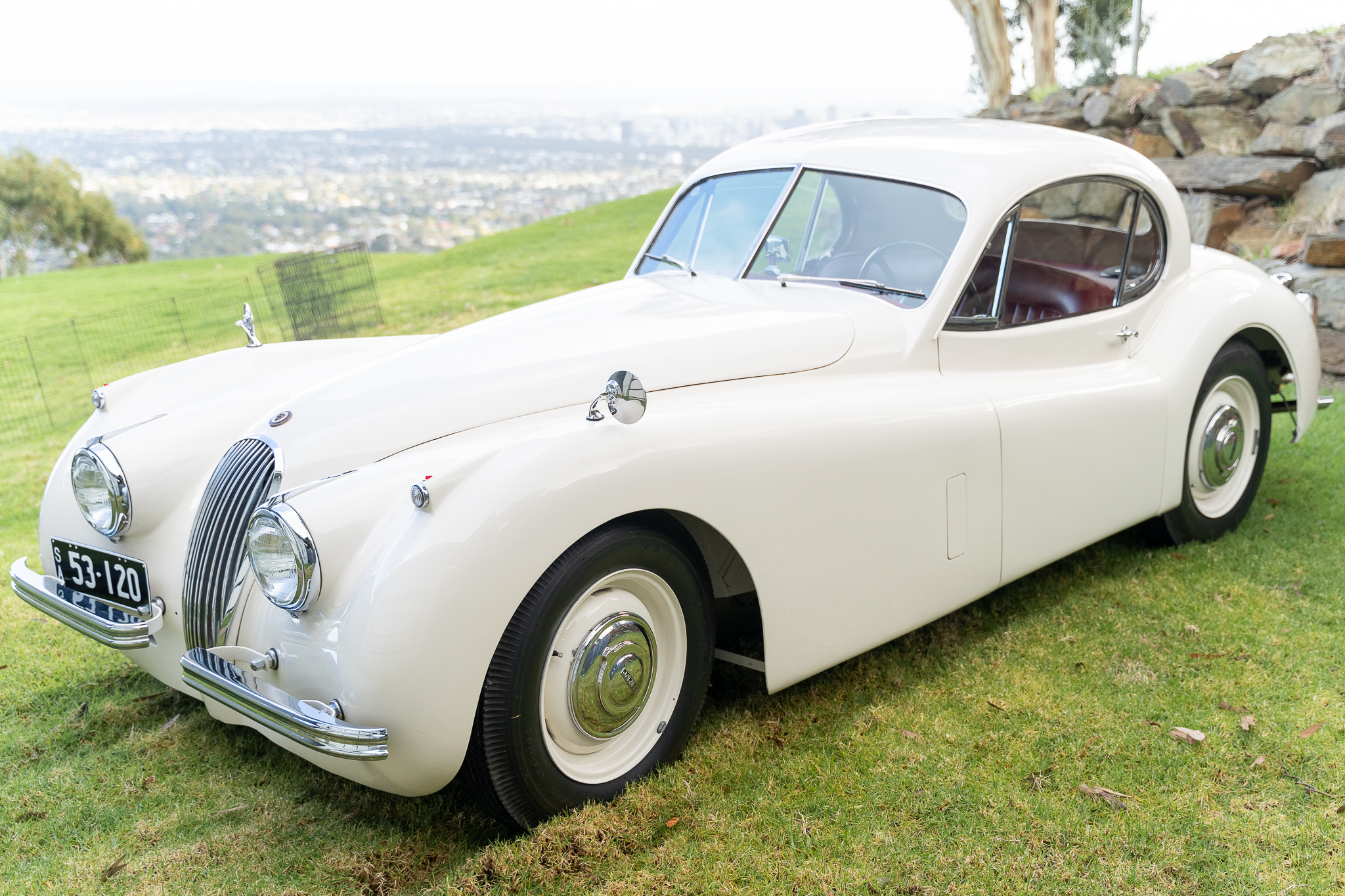 1952 JAGUAR XK120 FHC