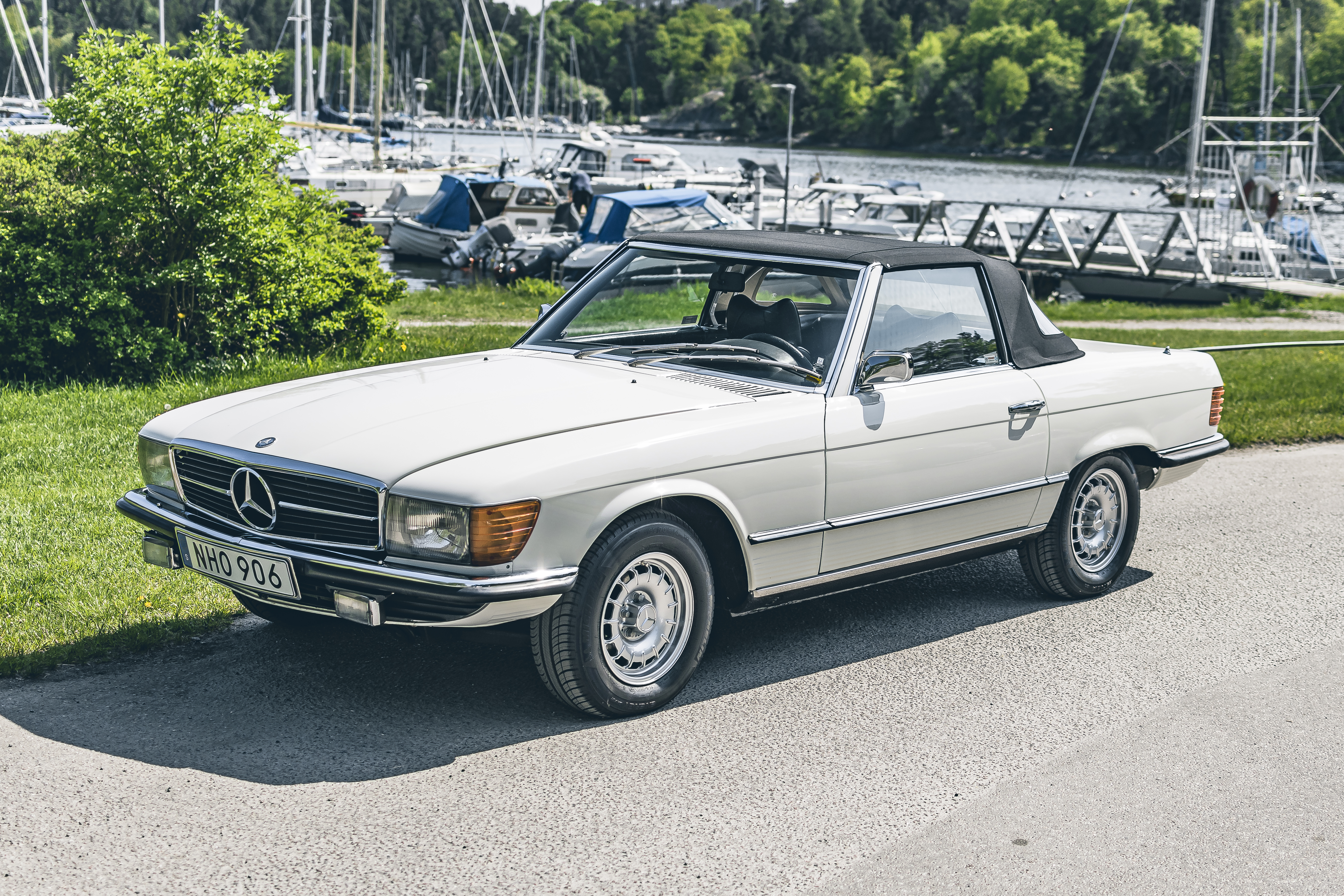 1975 MERCEDES-BENZ (R107) 350 SL