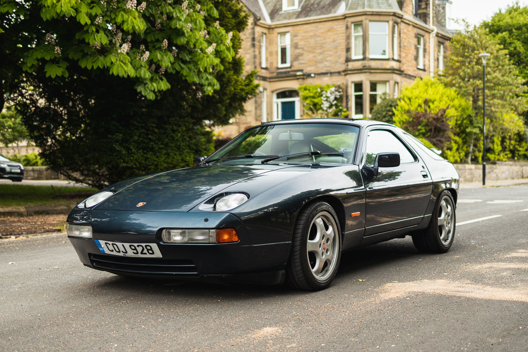 1991 PORSCHE 928 S4