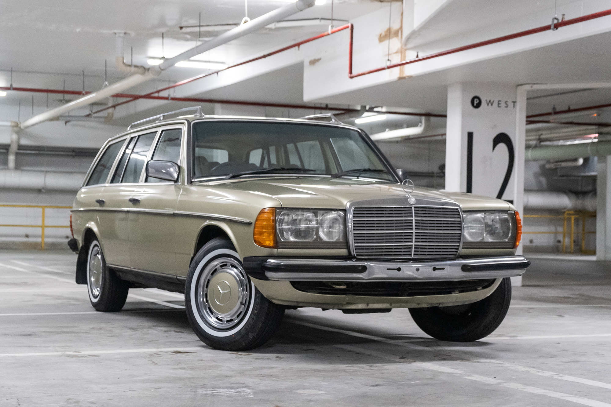 1983 MERCEDES-BENZ (W123) 300 TD