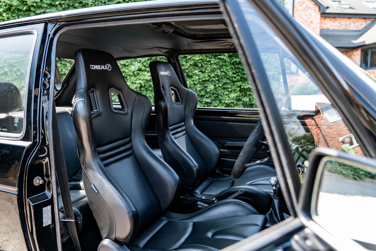 Karbon - VW Golf V intérieur