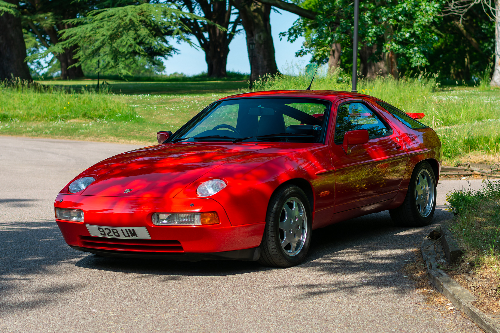 1990 PORSCHE 928 GT