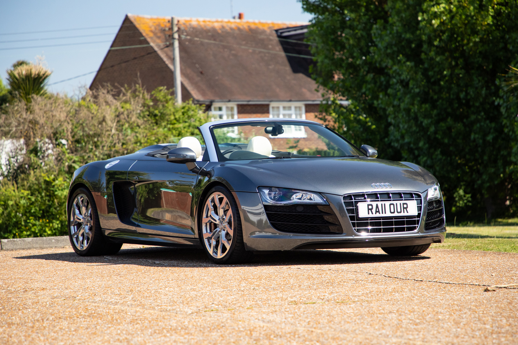 2011 Audi R8 V10 Spyder - 15,030 MILES