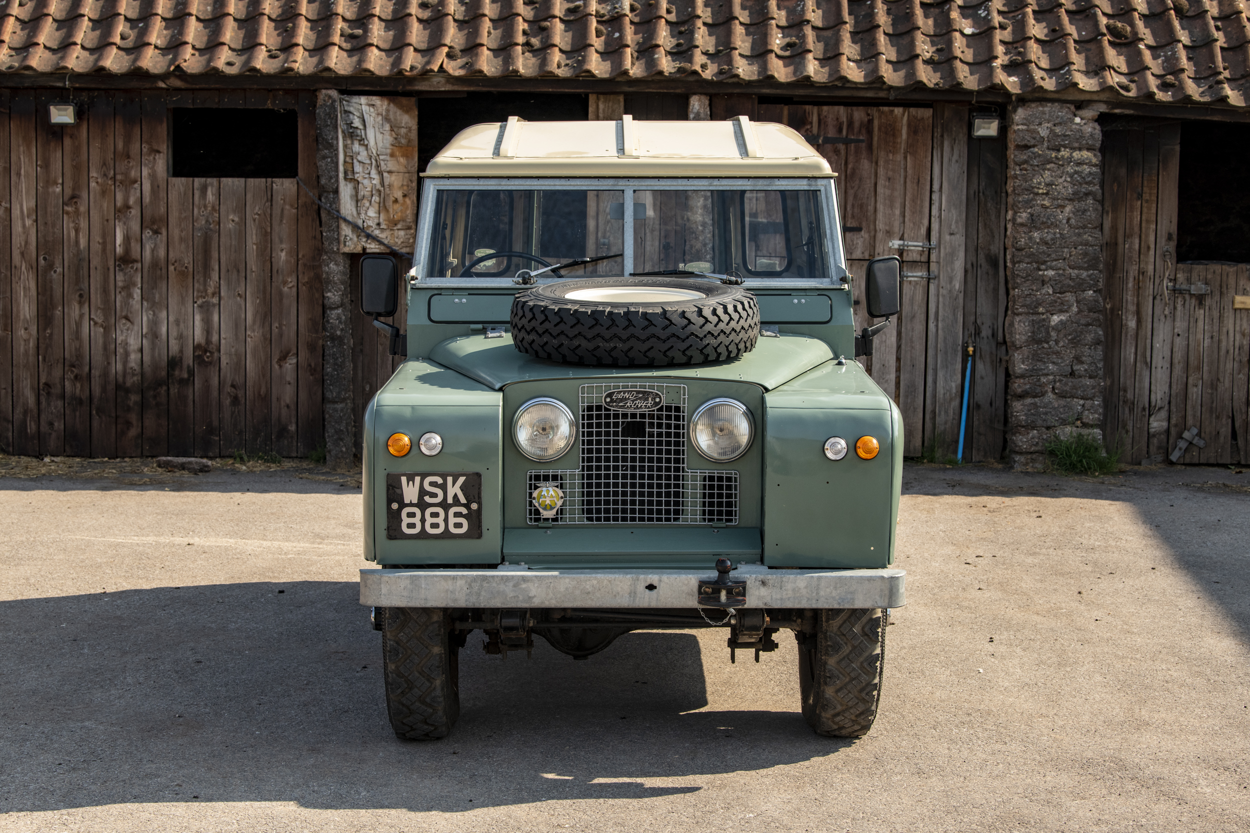 1960 LAND ROVER SERIES IIA 88