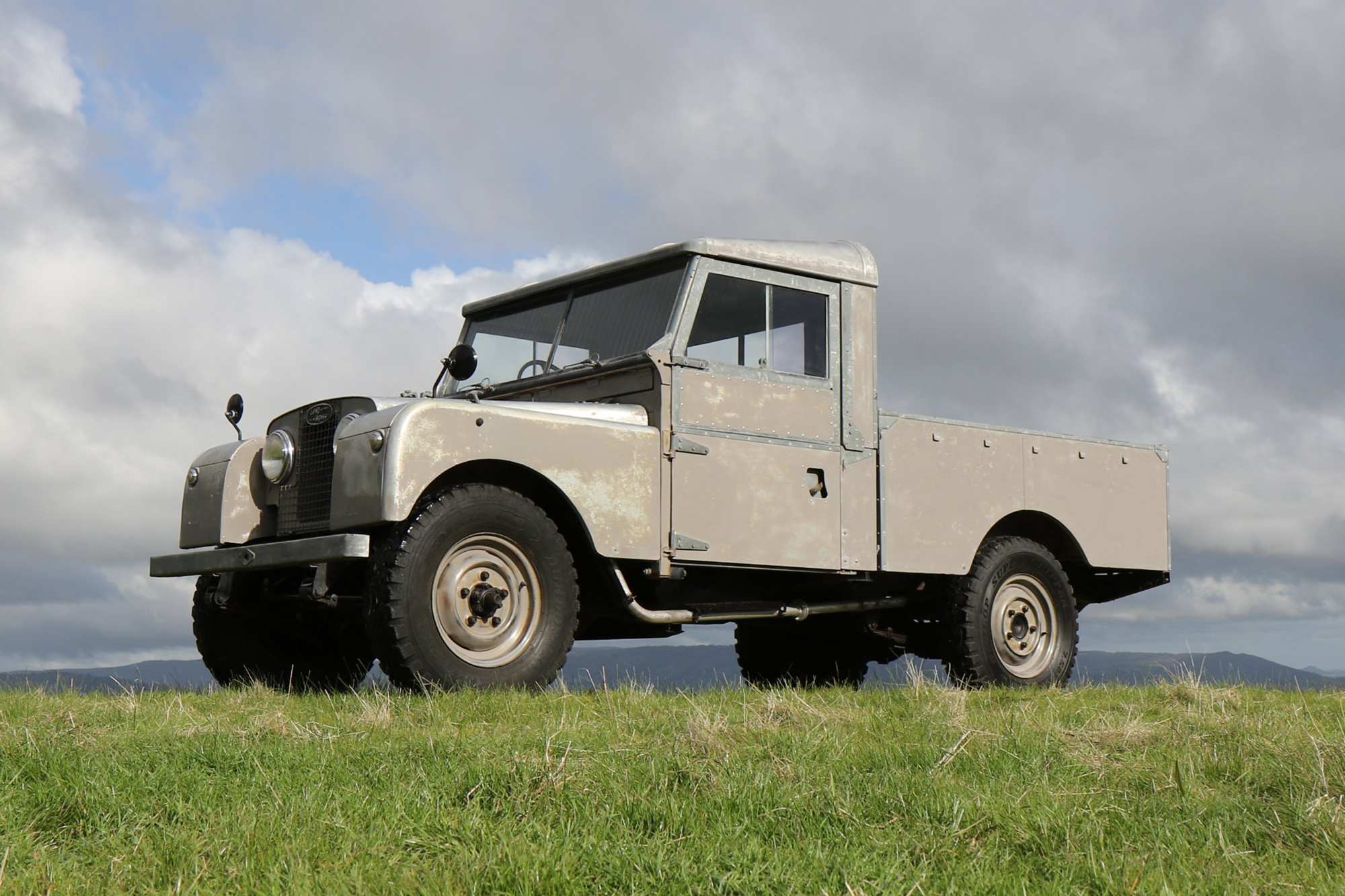 1957 LAND ROVER SERIES 1 109"