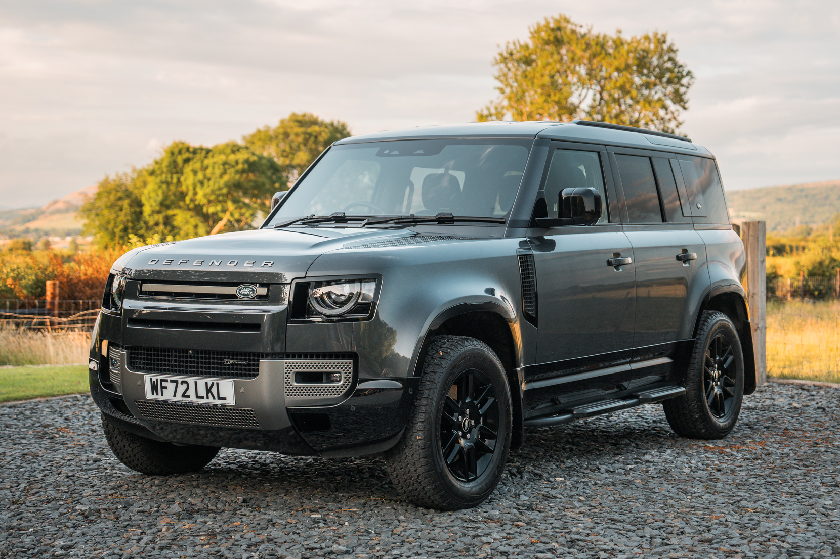 2022 LAND ROVER DEFENDER 110 D300 MHEV X-DYNAMIC S