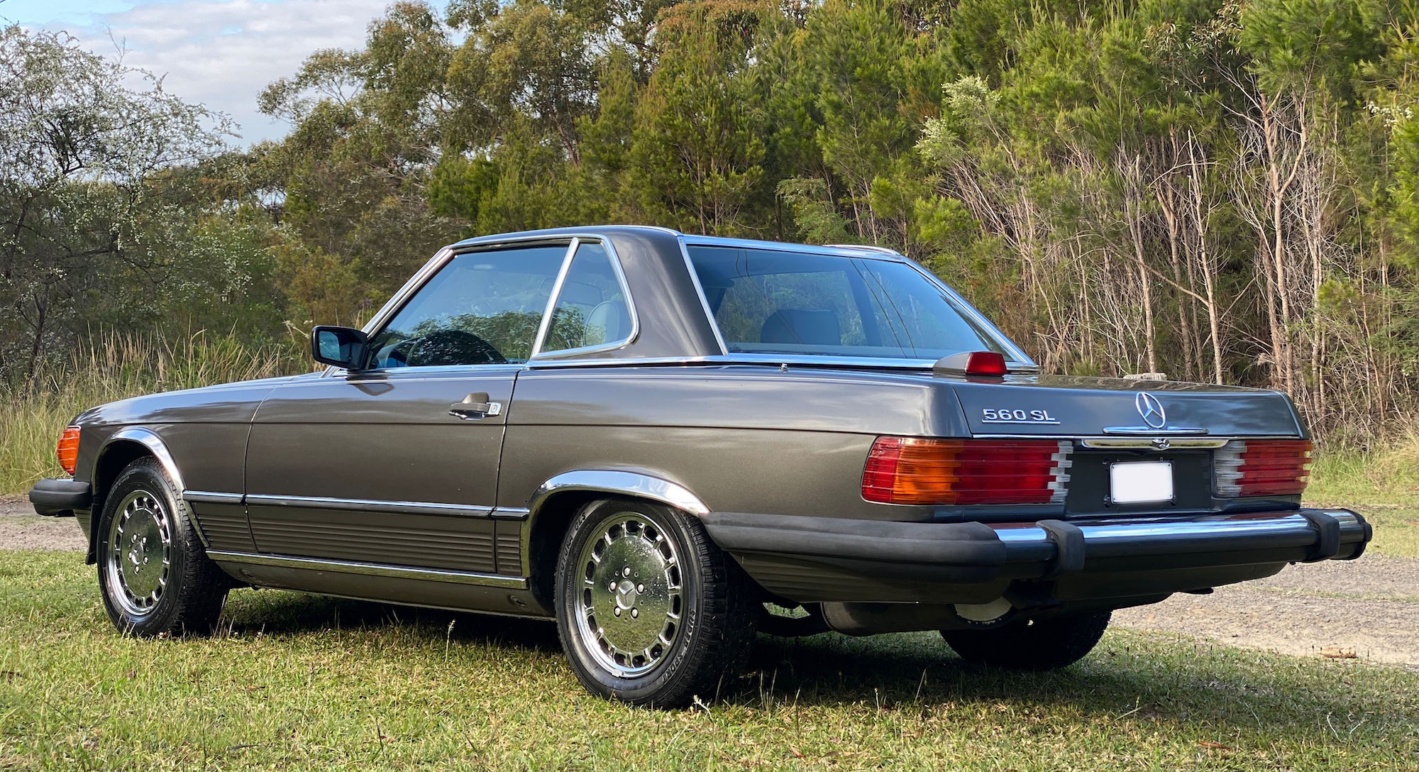 1987 MERCEDES-BENZ (R107) 560 SL for sale by auction in Dural, NSW ...