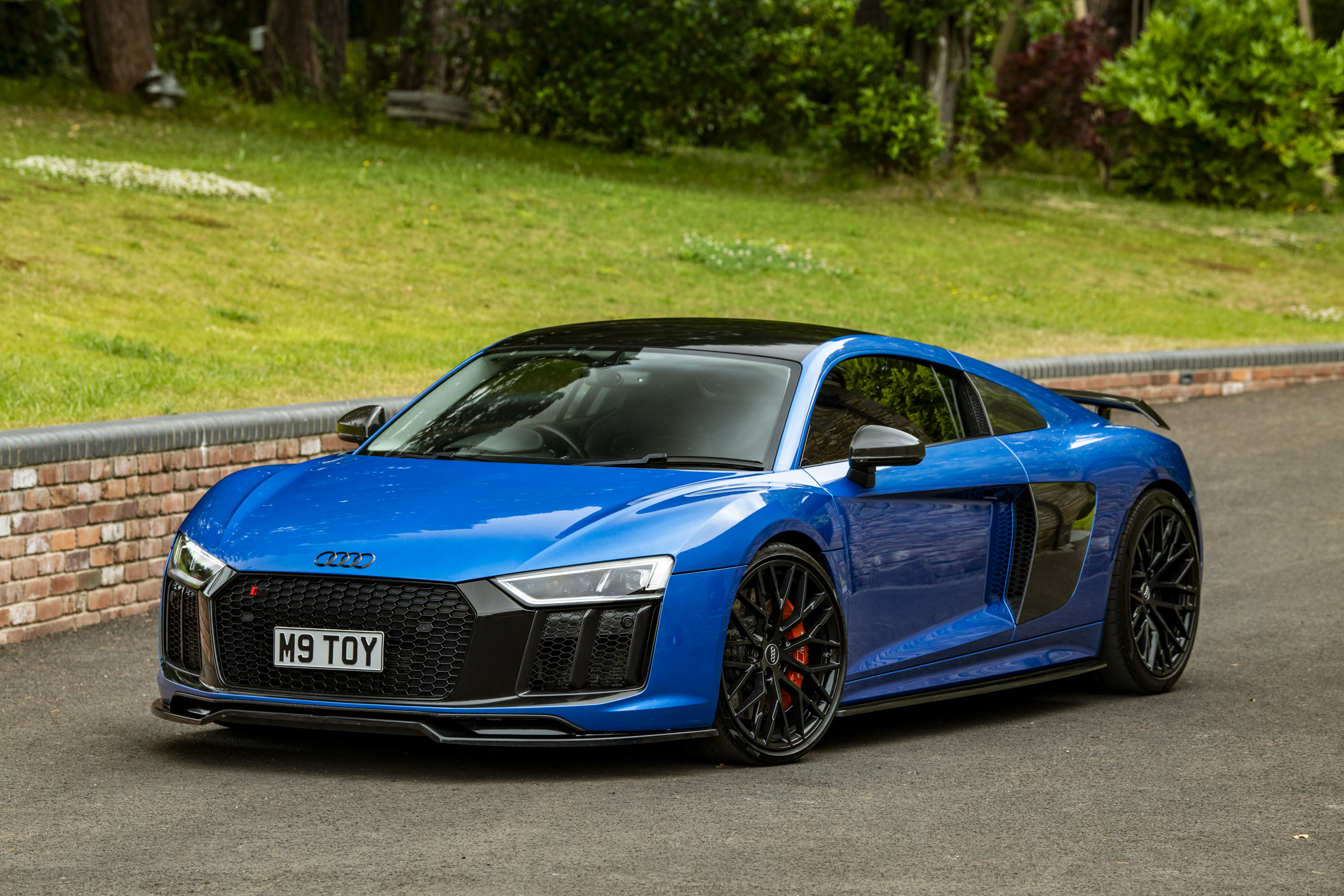 2016 AUDI R8 V10 PLUS