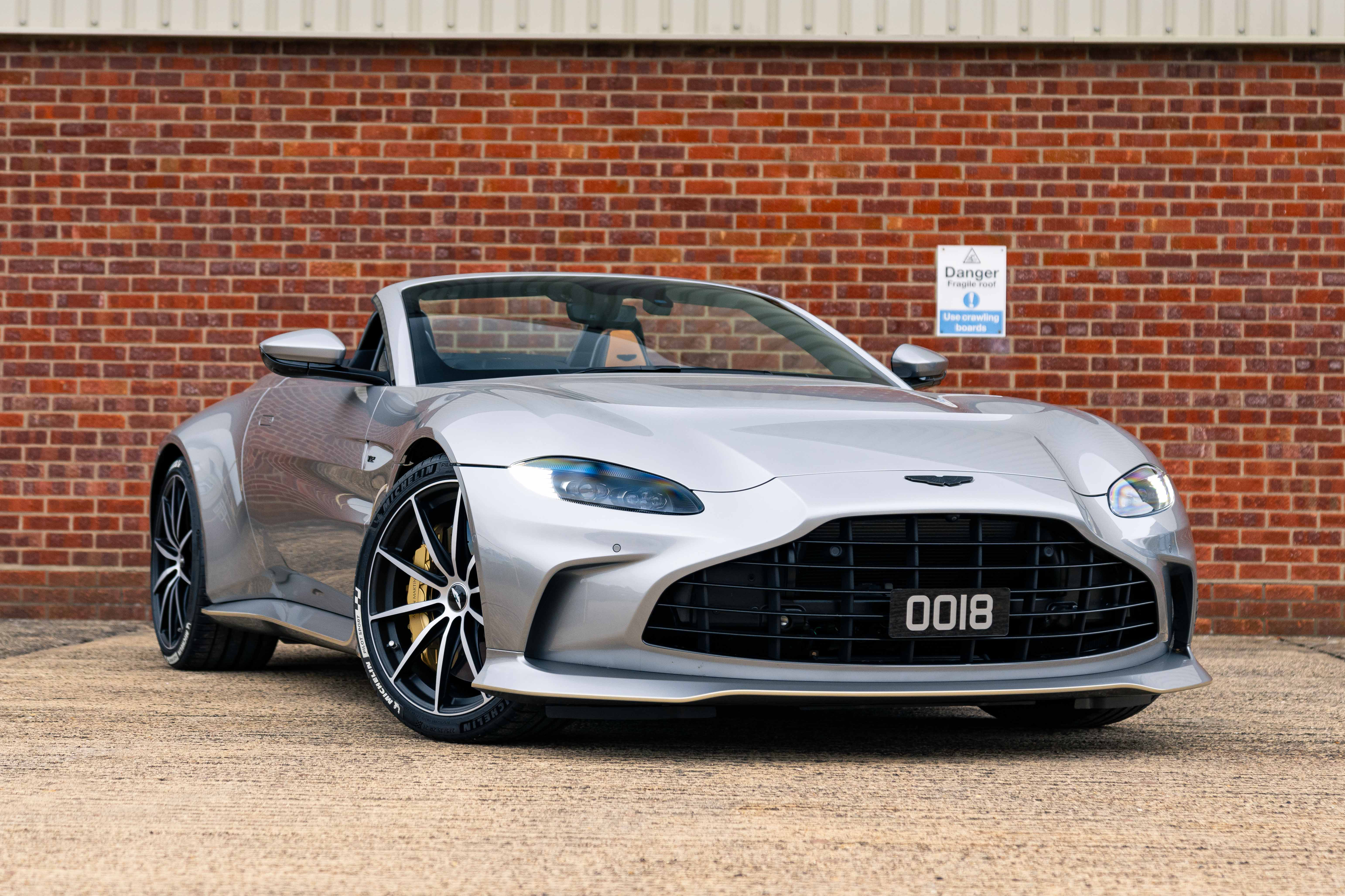 2023 ASTON MARTIN V12 VANTAGE ROADSTER - 117 MILES - NET OF TAX