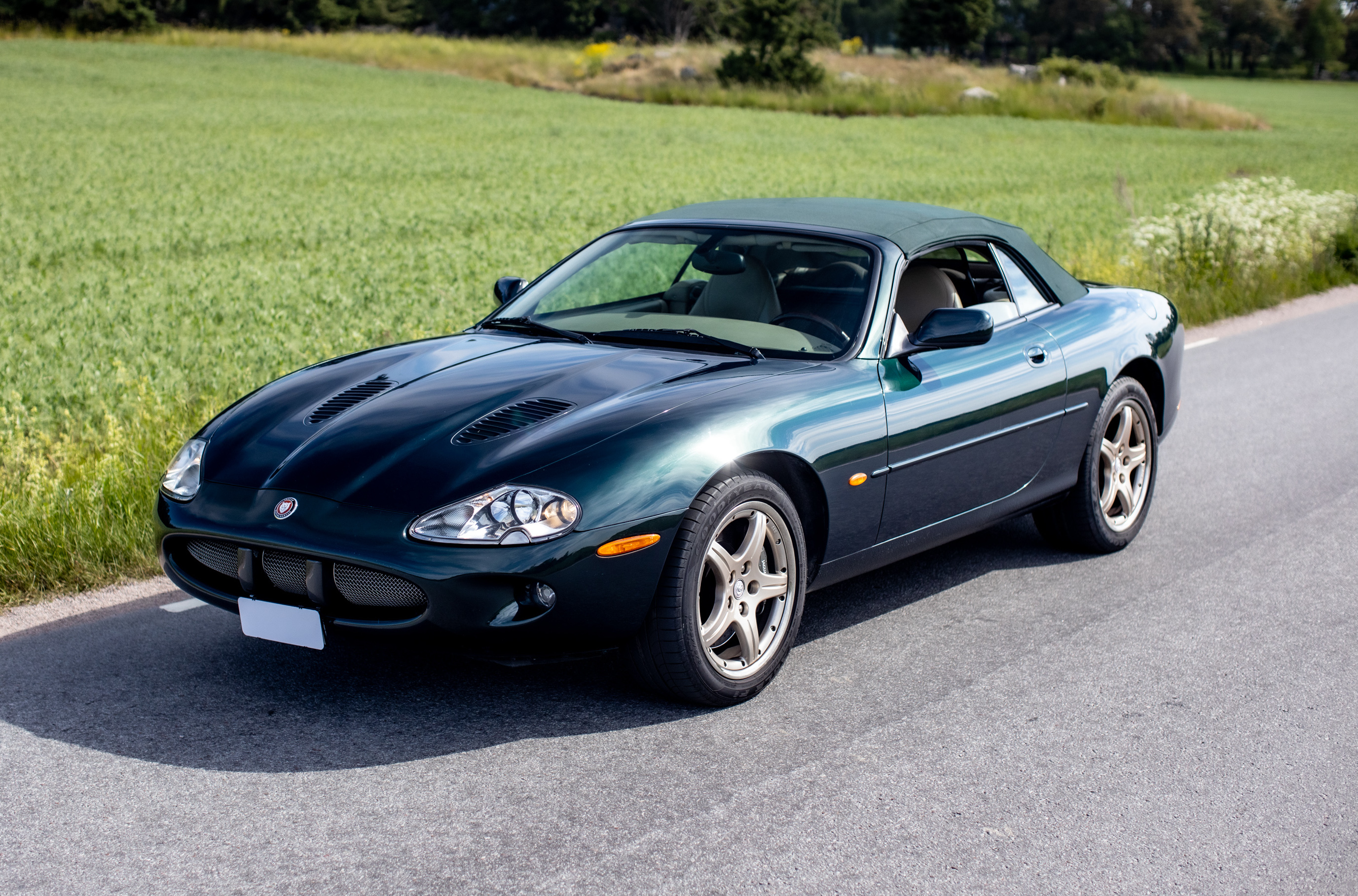 2000 JAGUAR XKR 4.0 CABRIOLET - 59,328 KM