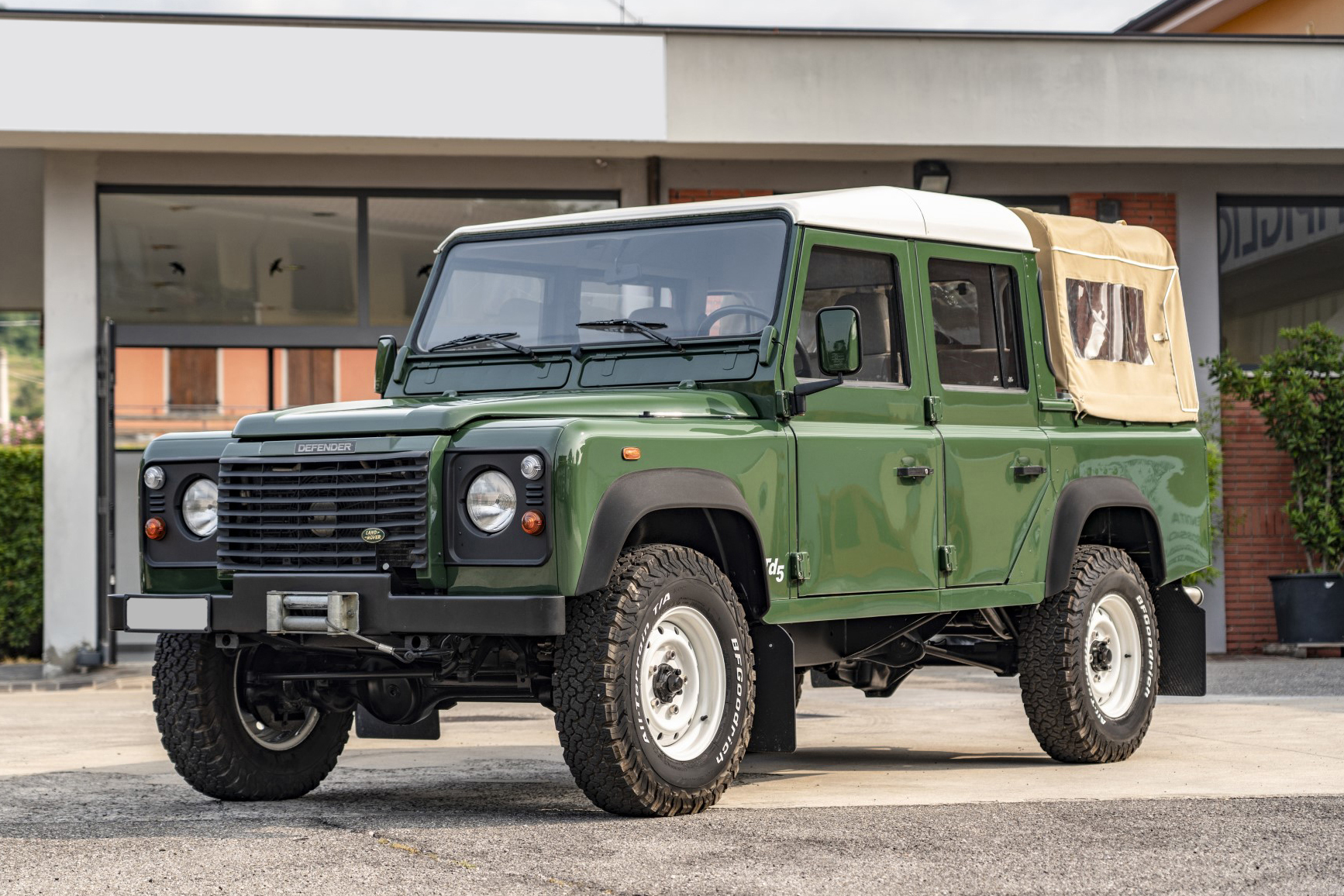 2001 LAND ROVER DEFENDER 110 TD5 DOUBLE CAB PICK UP