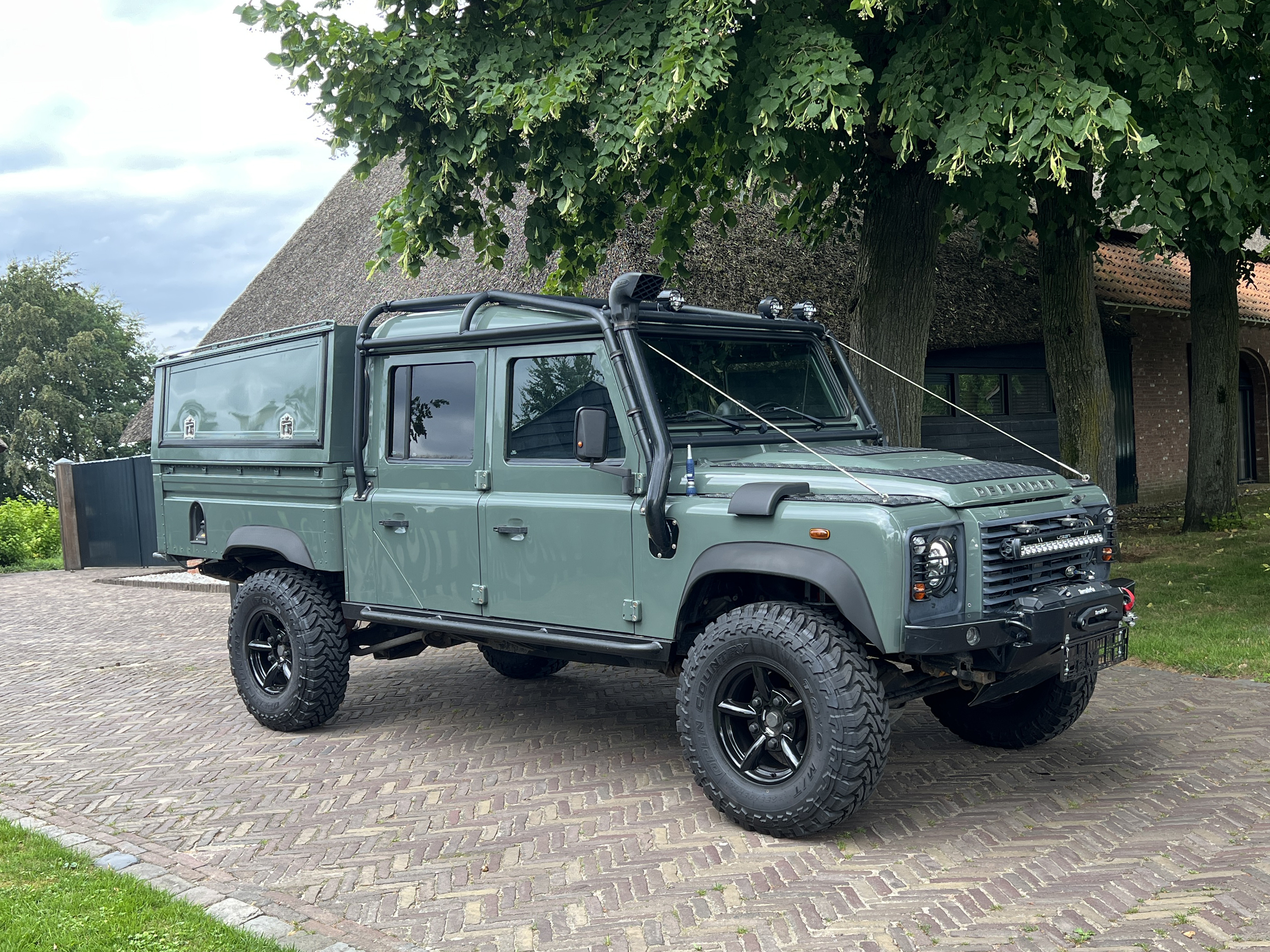 2015 LAND ROVER DEFENDER 130 DOUBLE CAB