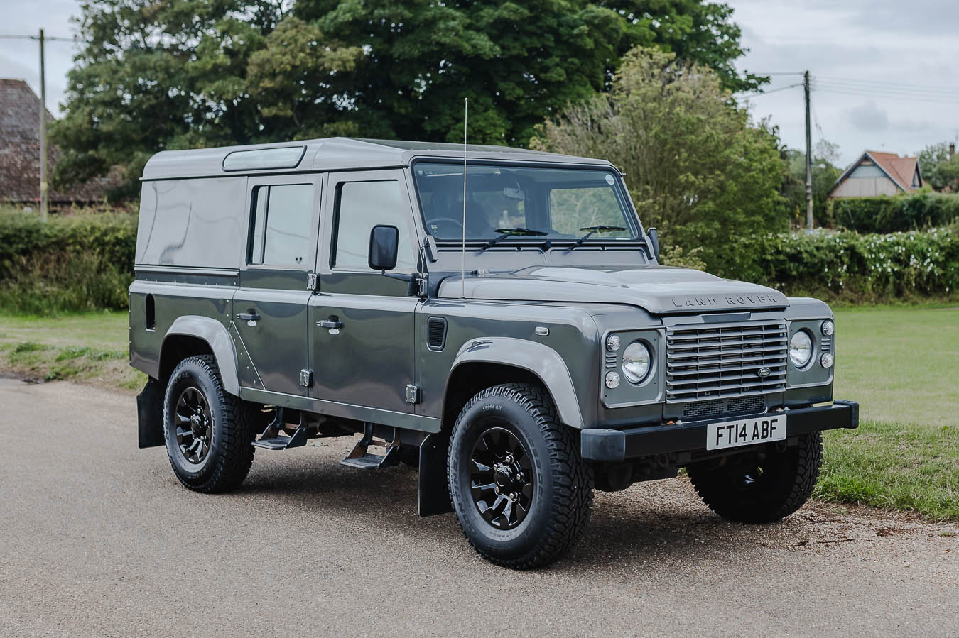 2014 LAND ROVER DEFENDER 110 UTILITY - 15,496 MILES