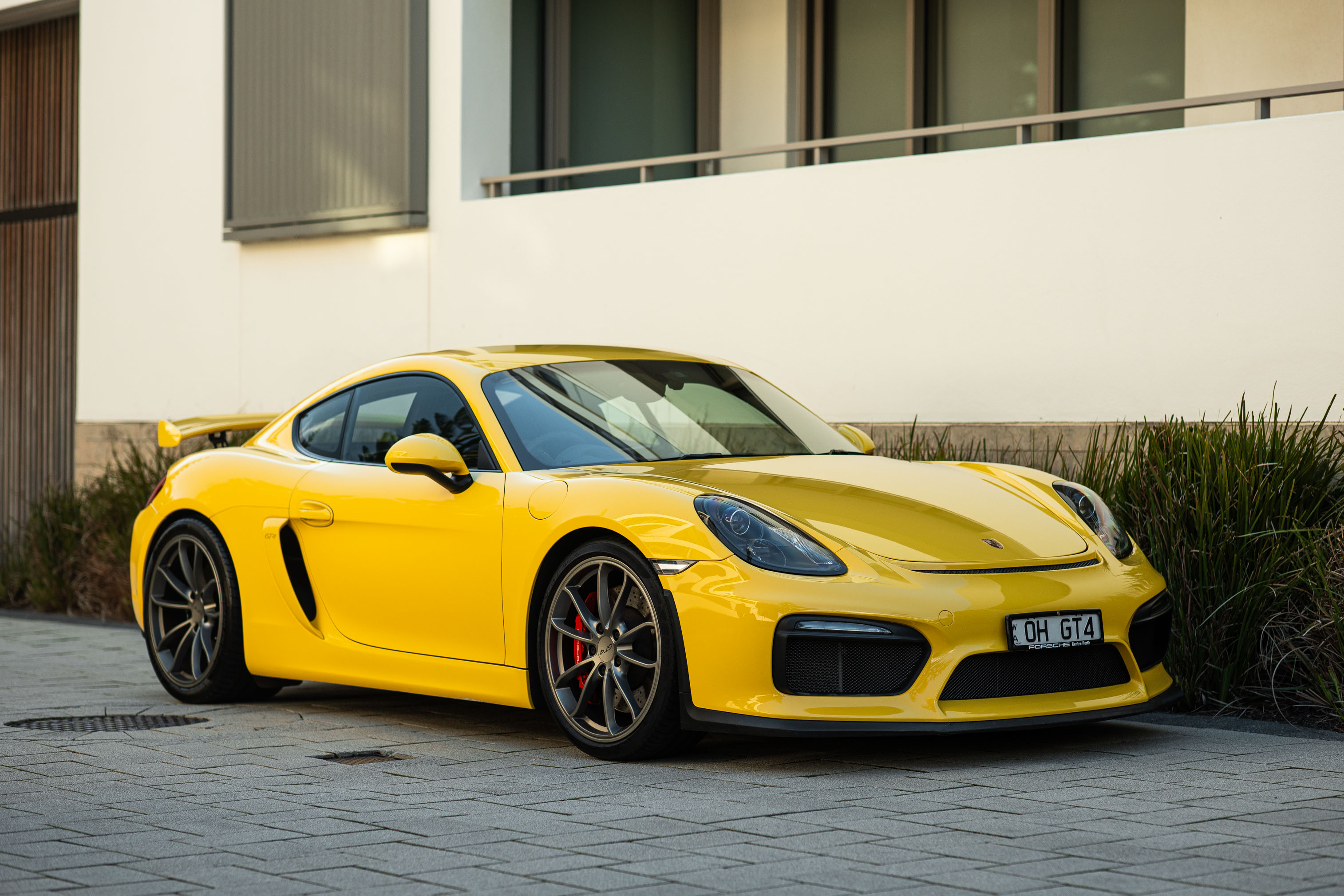 2015 PORSCHE (981) CAYMAN GT4