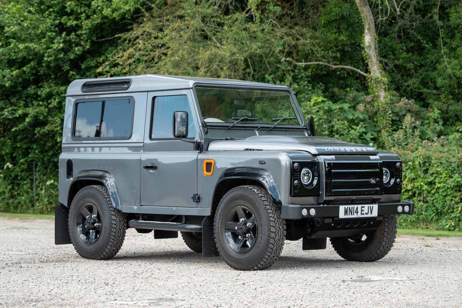 2014 LAND ROVER DEFENDER 90 XS - 6,695 MILES