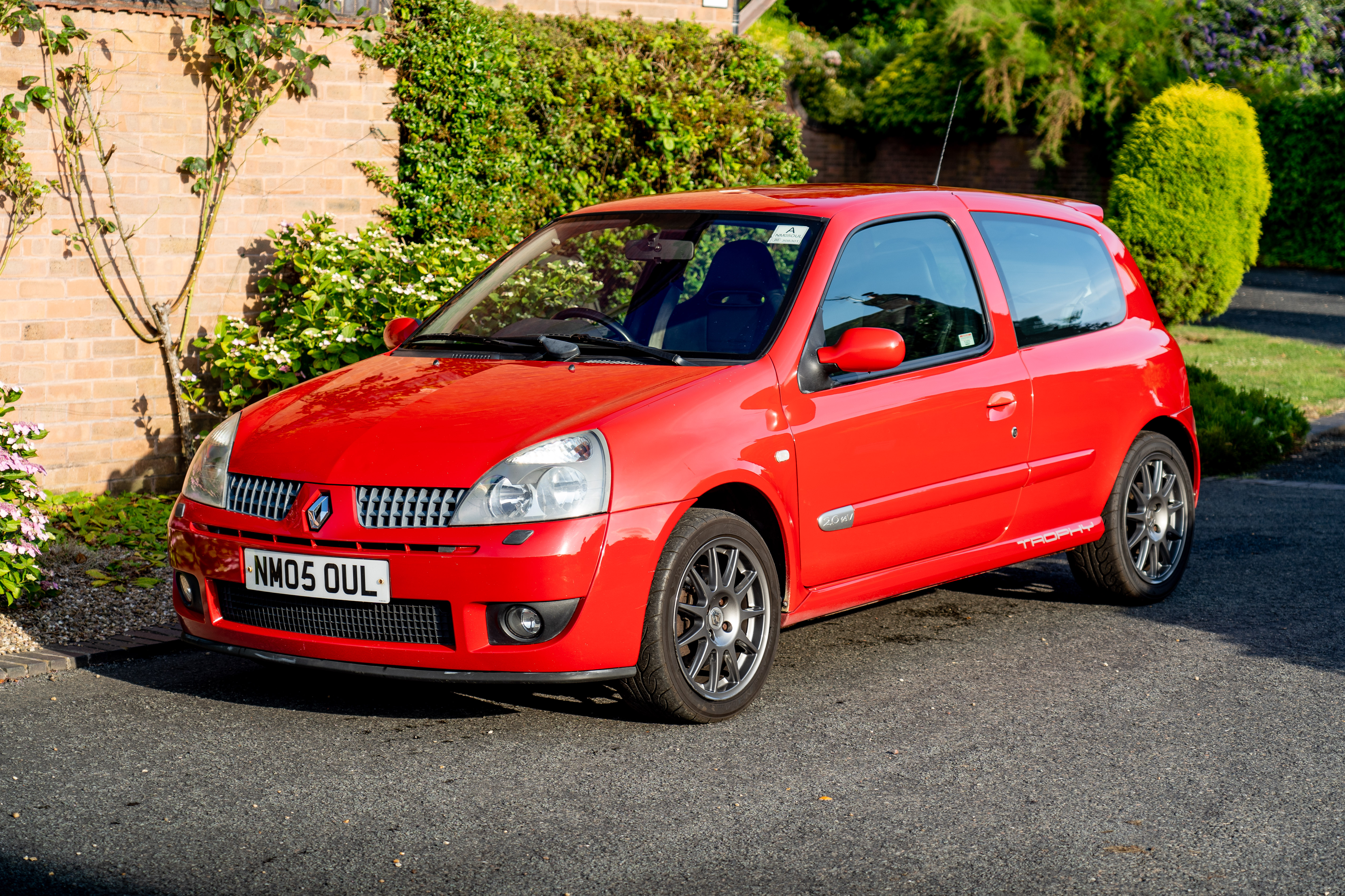 2005 RENAULTSPORT CLIO 182 TROPHY